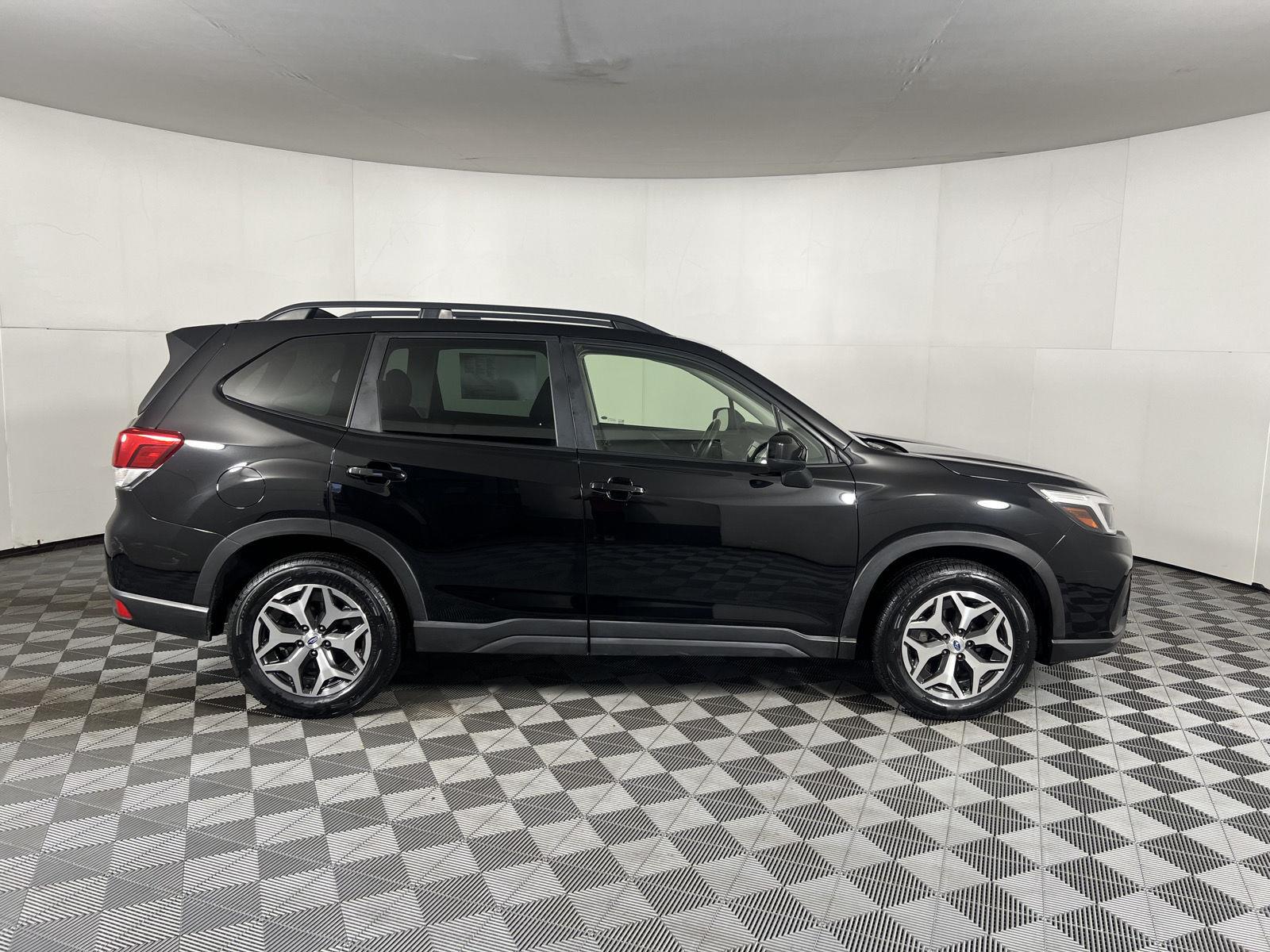 Used 2020 Crystal Black Silica Subaru Premium image 25