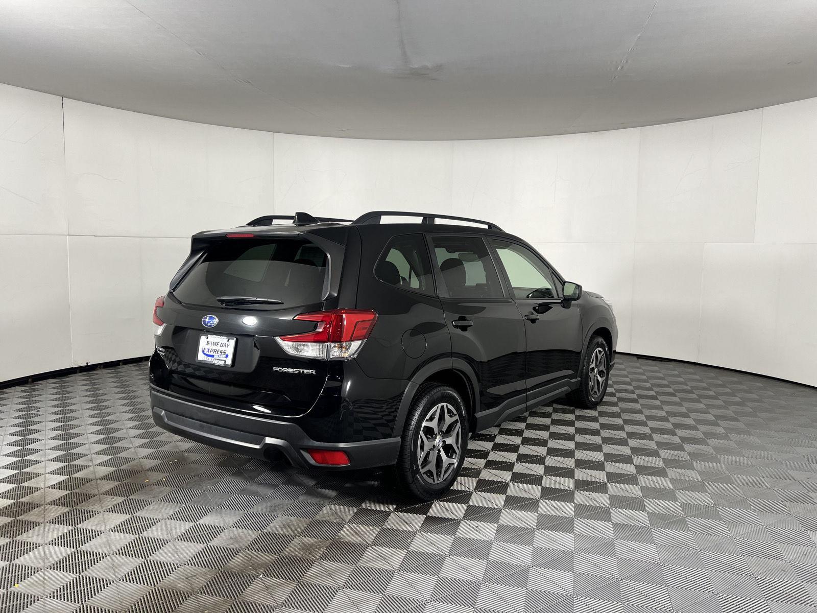 Used 2020 Crystal Black Silica Subaru Premium image 26