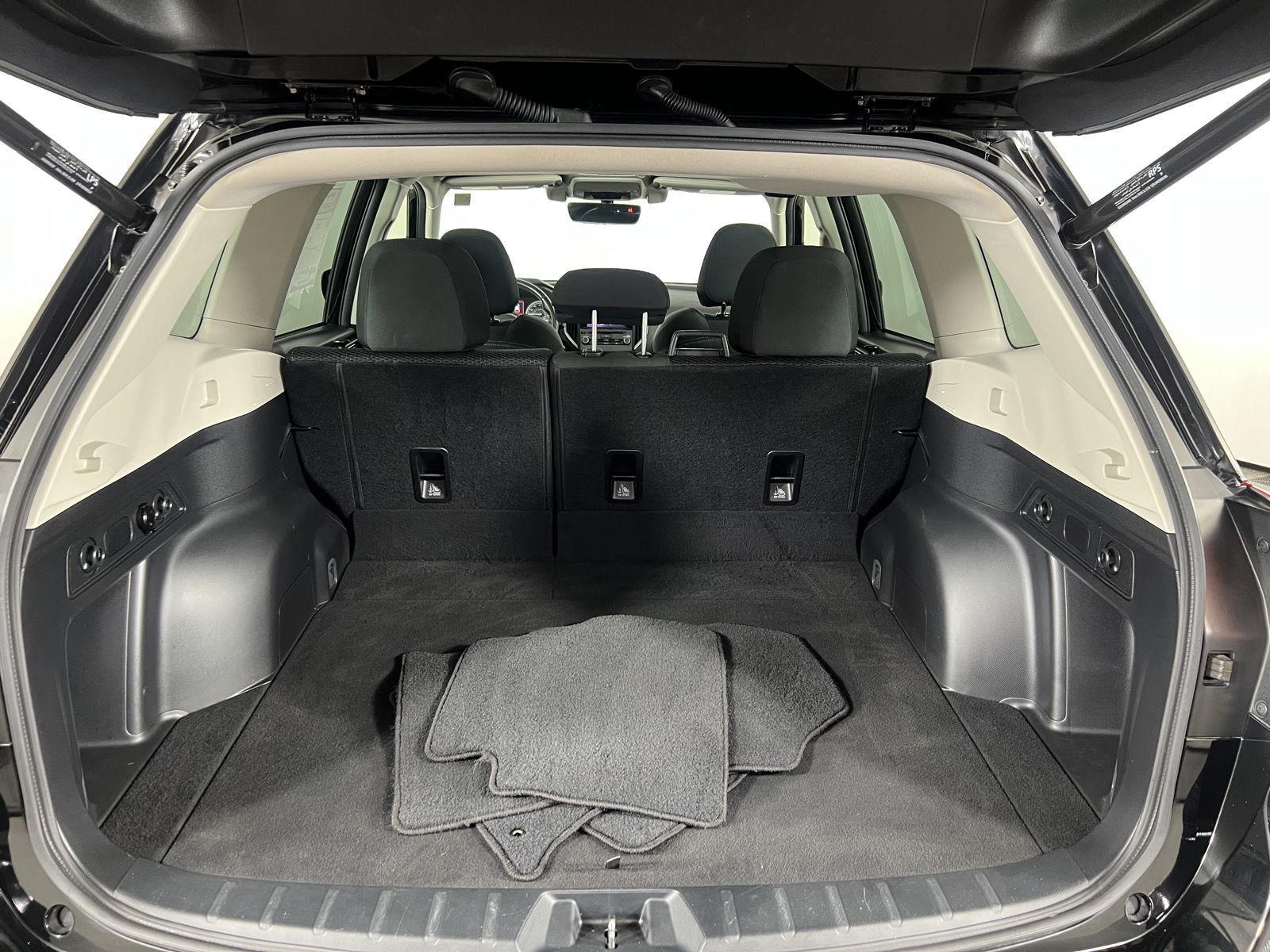 Used 2020 Crystal Black Silica Subaru Premium image 28