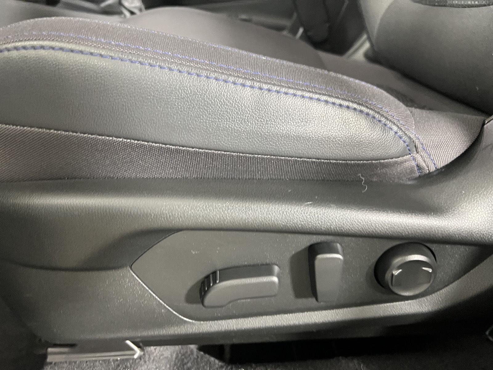 Certified Used 2025 River Rock Pearl Subaru Premium image 37