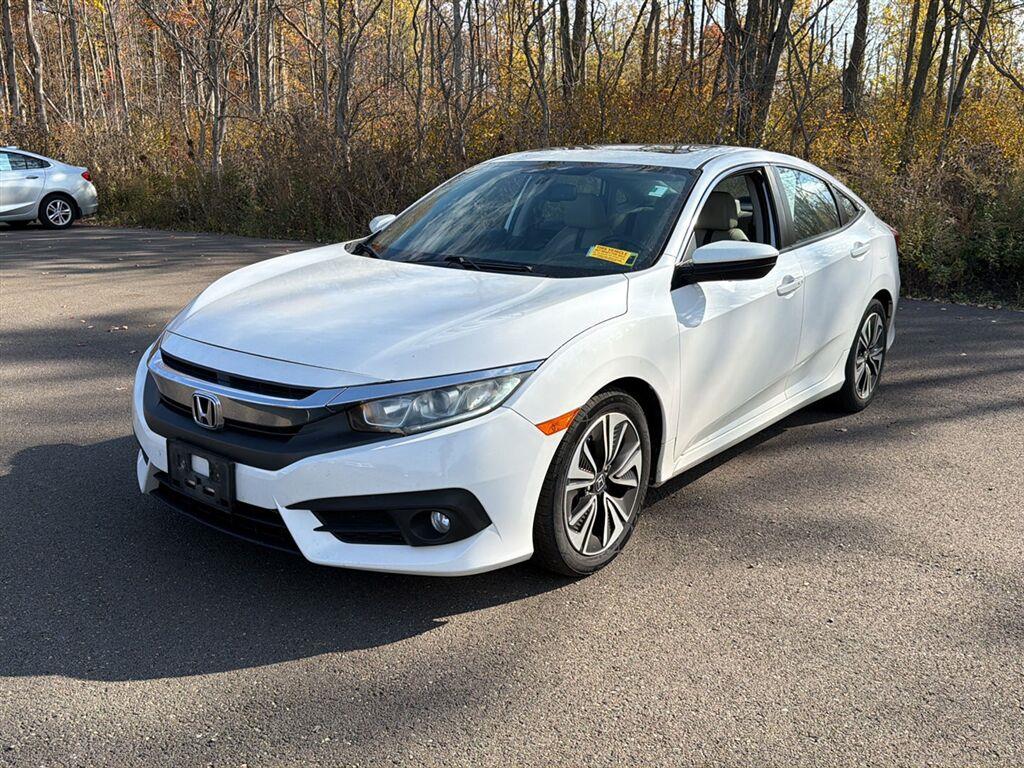Used 2016 Wh Honda  image 12