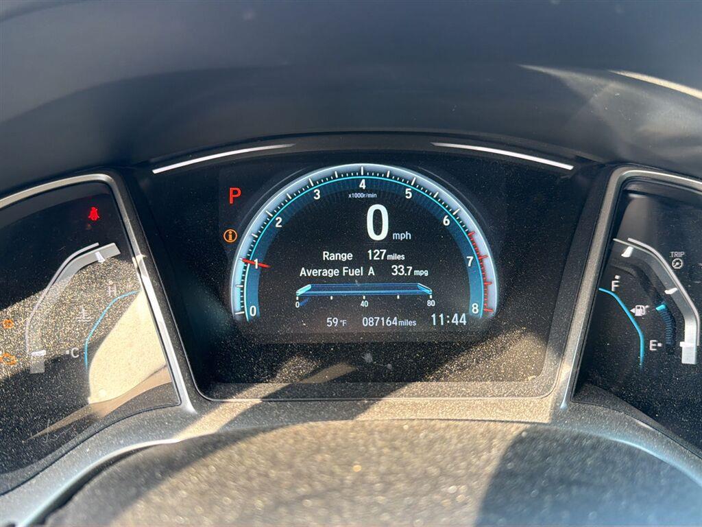 Used 2016 Wh Honda  image 16