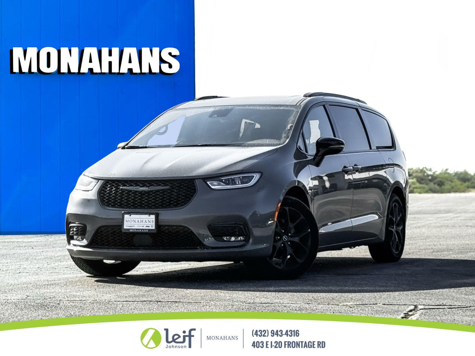  2025 Chrysler Pacifica Limited FWD   