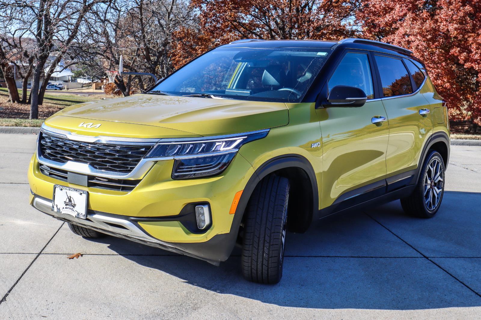 2023 Kia Seltos SX - Photo 2
