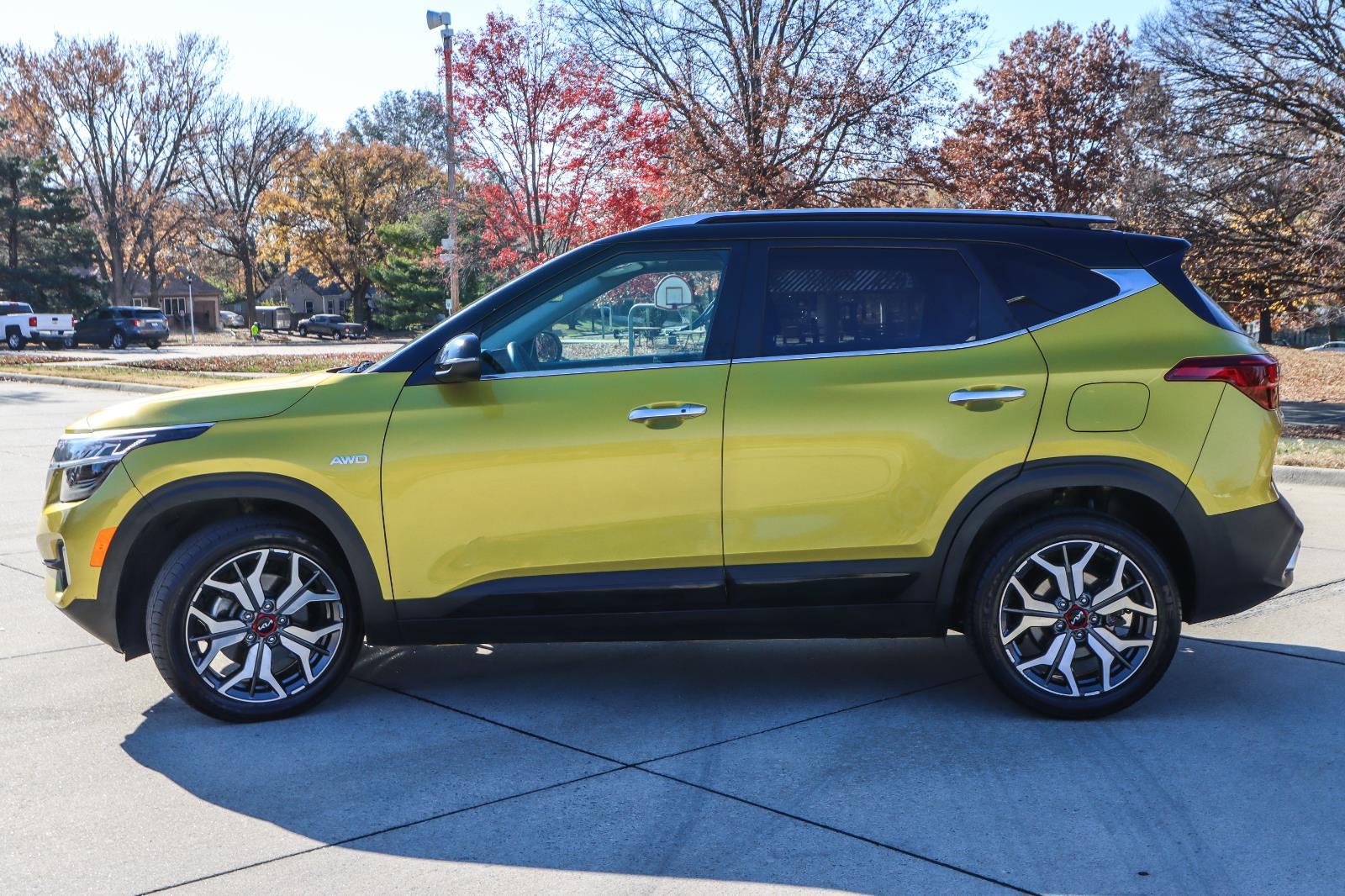 2023 Kia Seltos SX - Photo 3