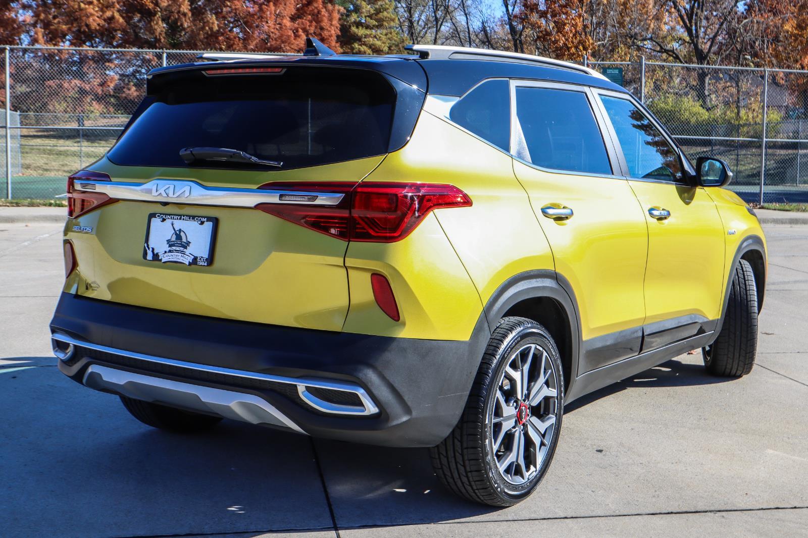 2023 Kia Seltos SX - Photo 17