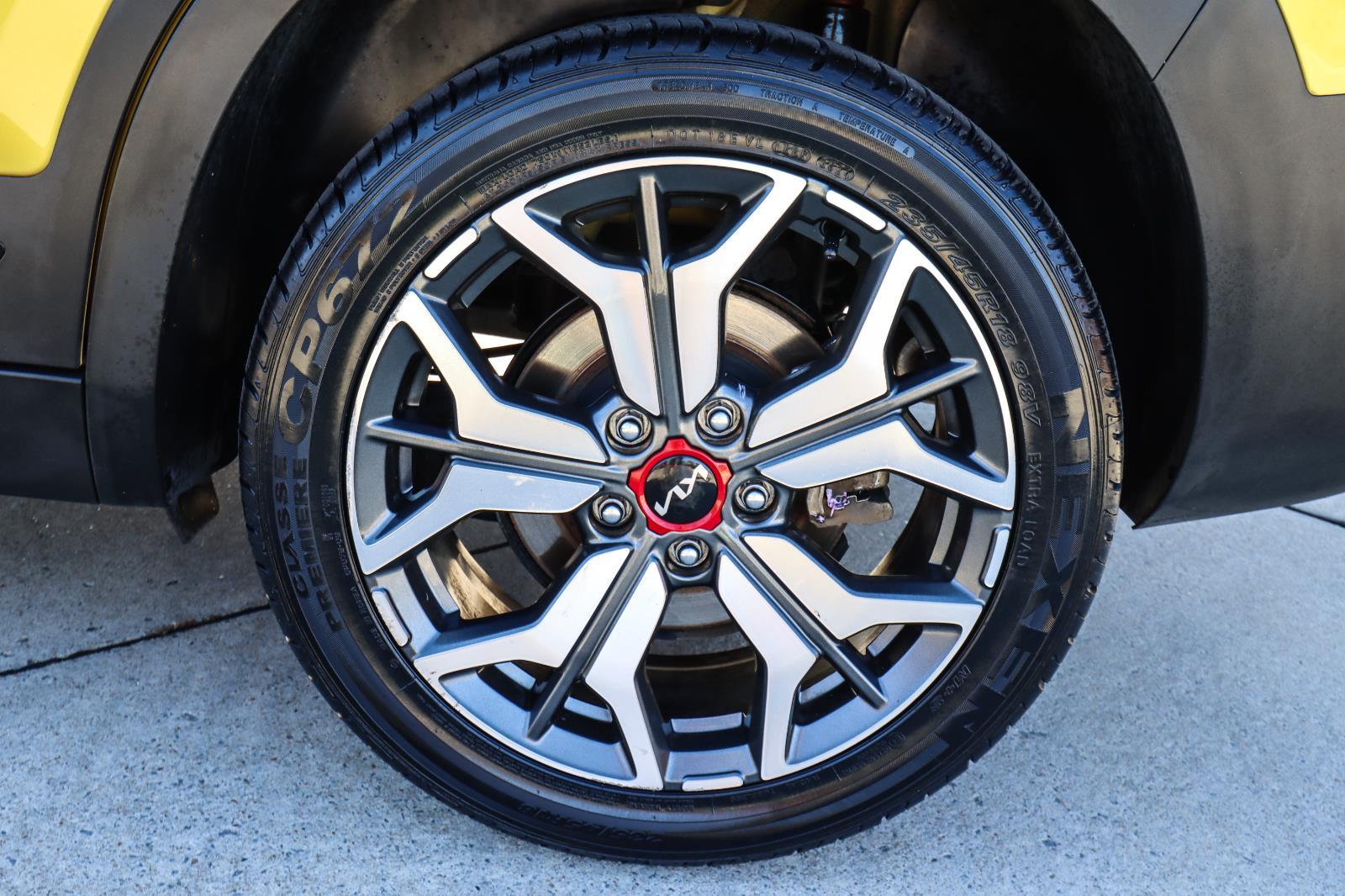 2023 Kia Seltos SX - Photo 23