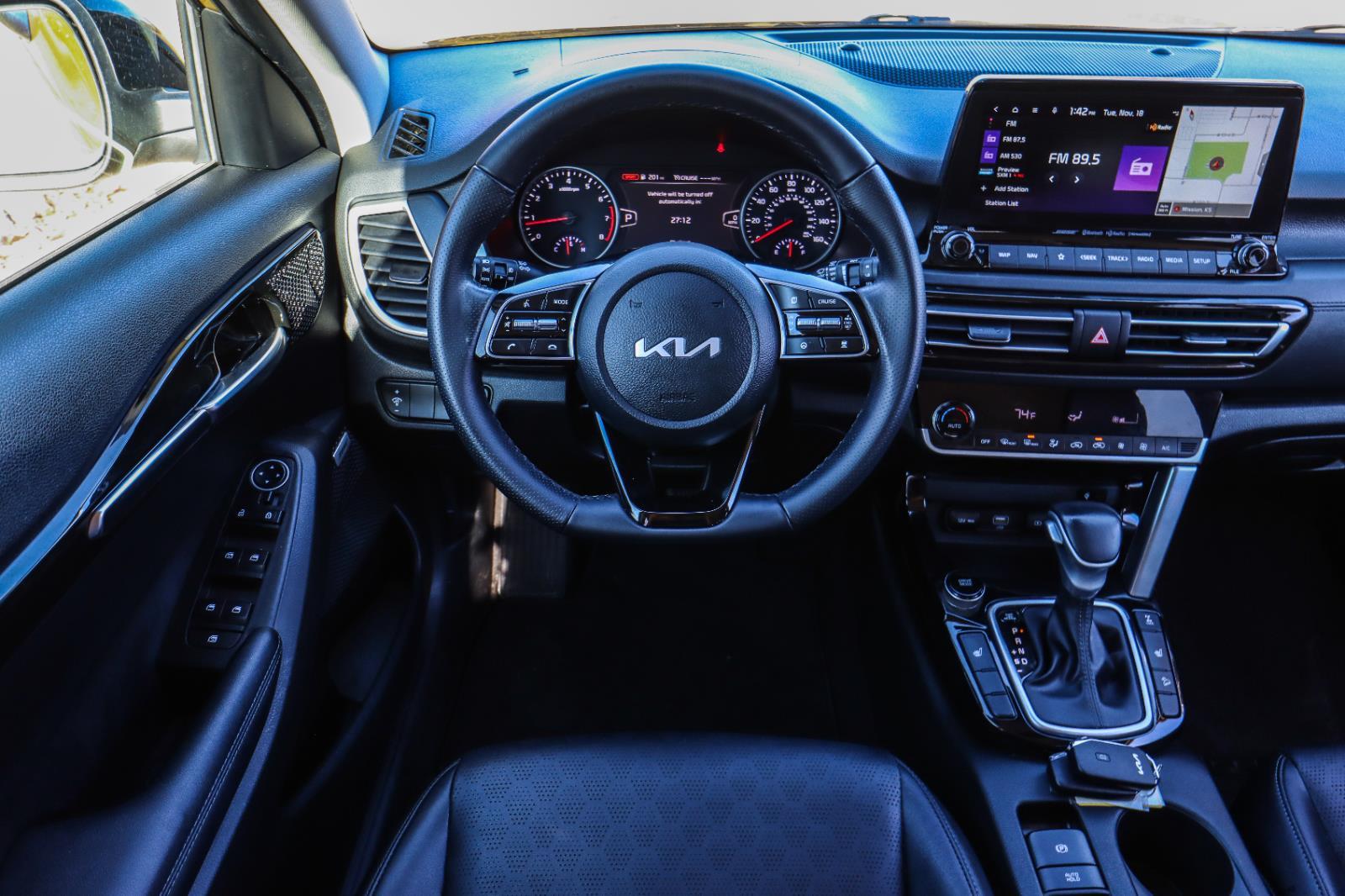 2023 Kia Seltos SX - Photo 26