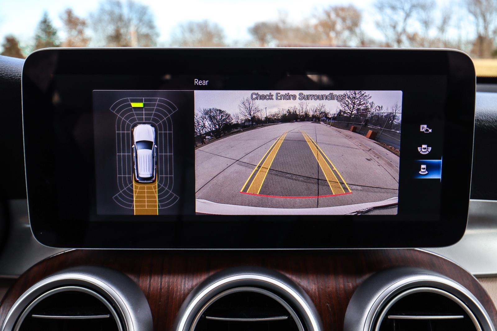 2021 Mercedes-Benz GLC GLC300 - Photo 6