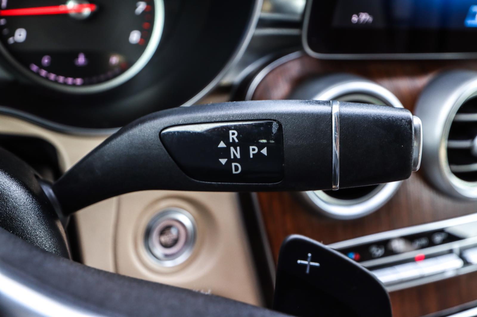 2021 Mercedes-Benz GLC GLC300 - Photo 22