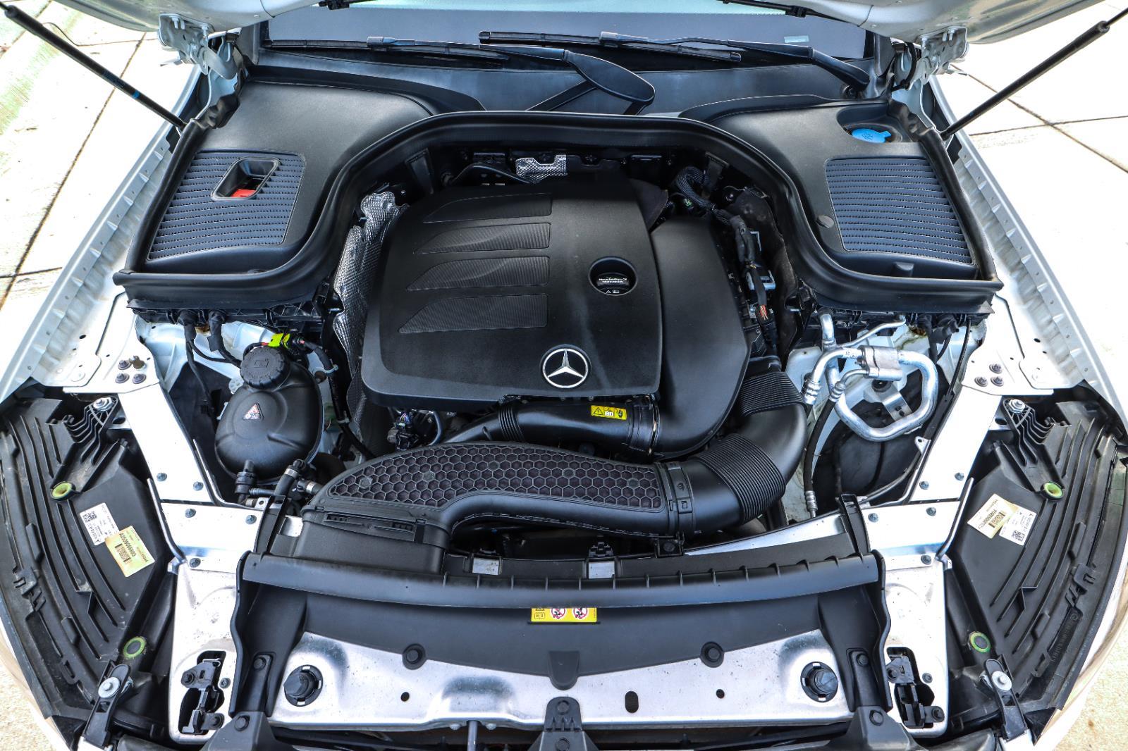 2021 Mercedes-Benz GLC GLC300 - Photo 15
