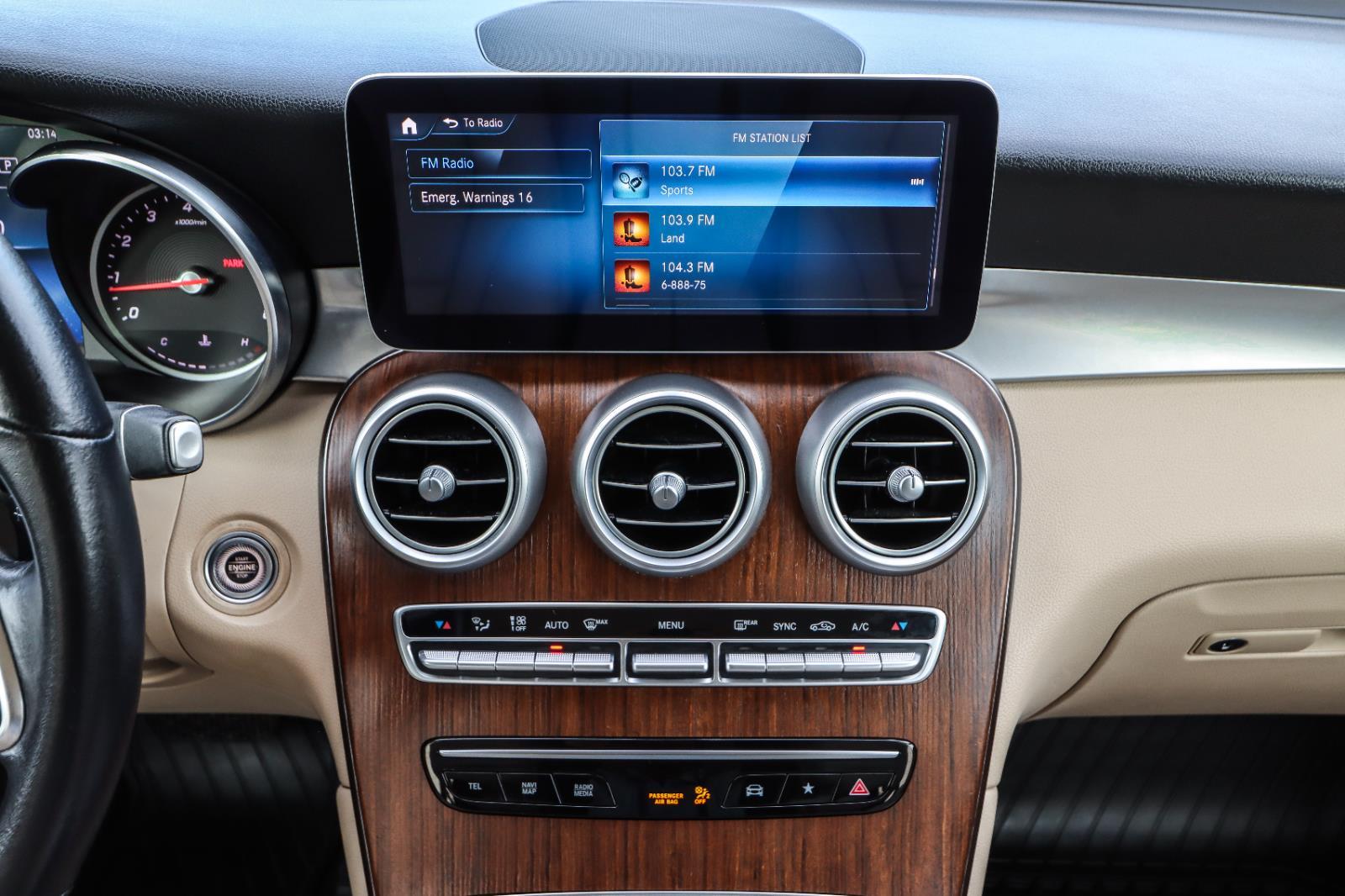 2021 Mercedes-Benz GLC GLC300 - Photo 24