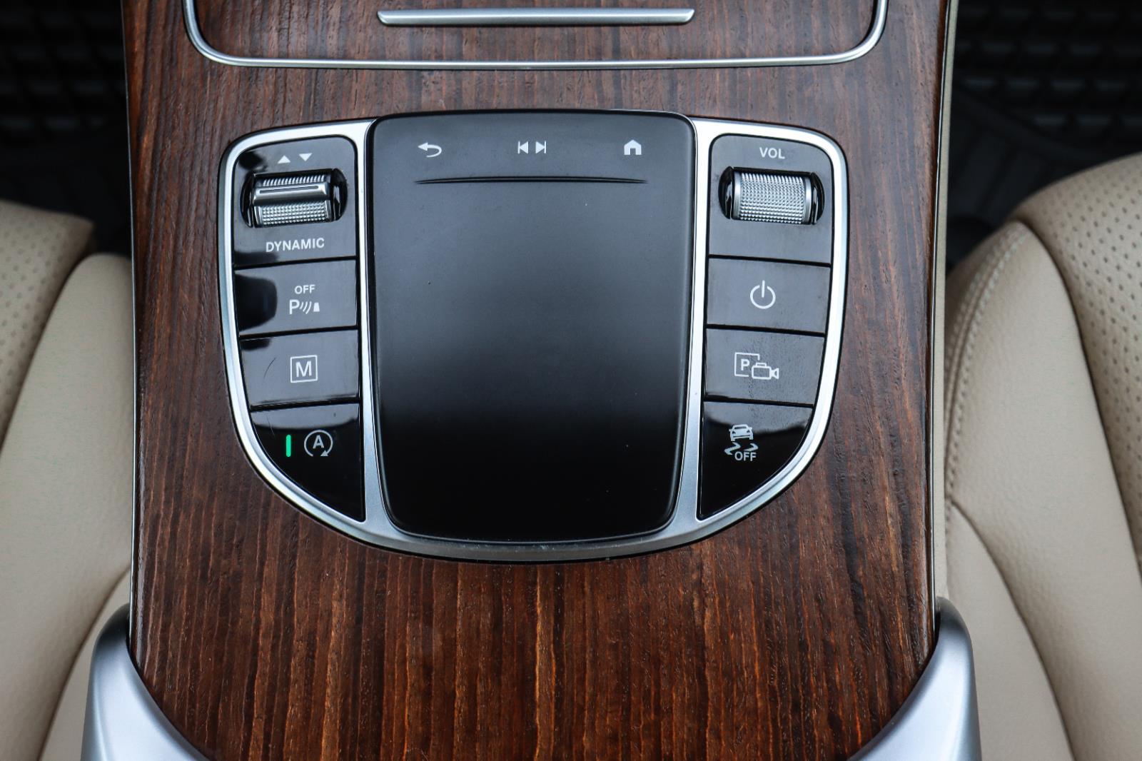 2021 Mercedes-Benz GLC GLC300 - Photo 25