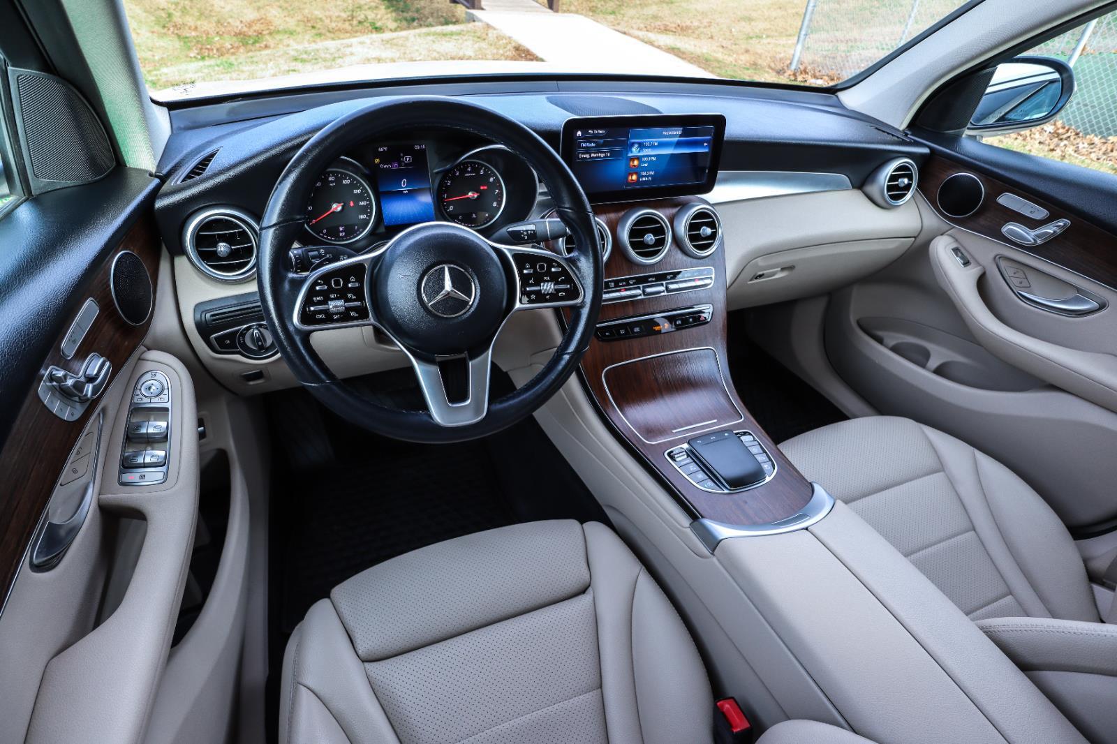 2021 Mercedes-Benz GLC GLC300 - Photo 19