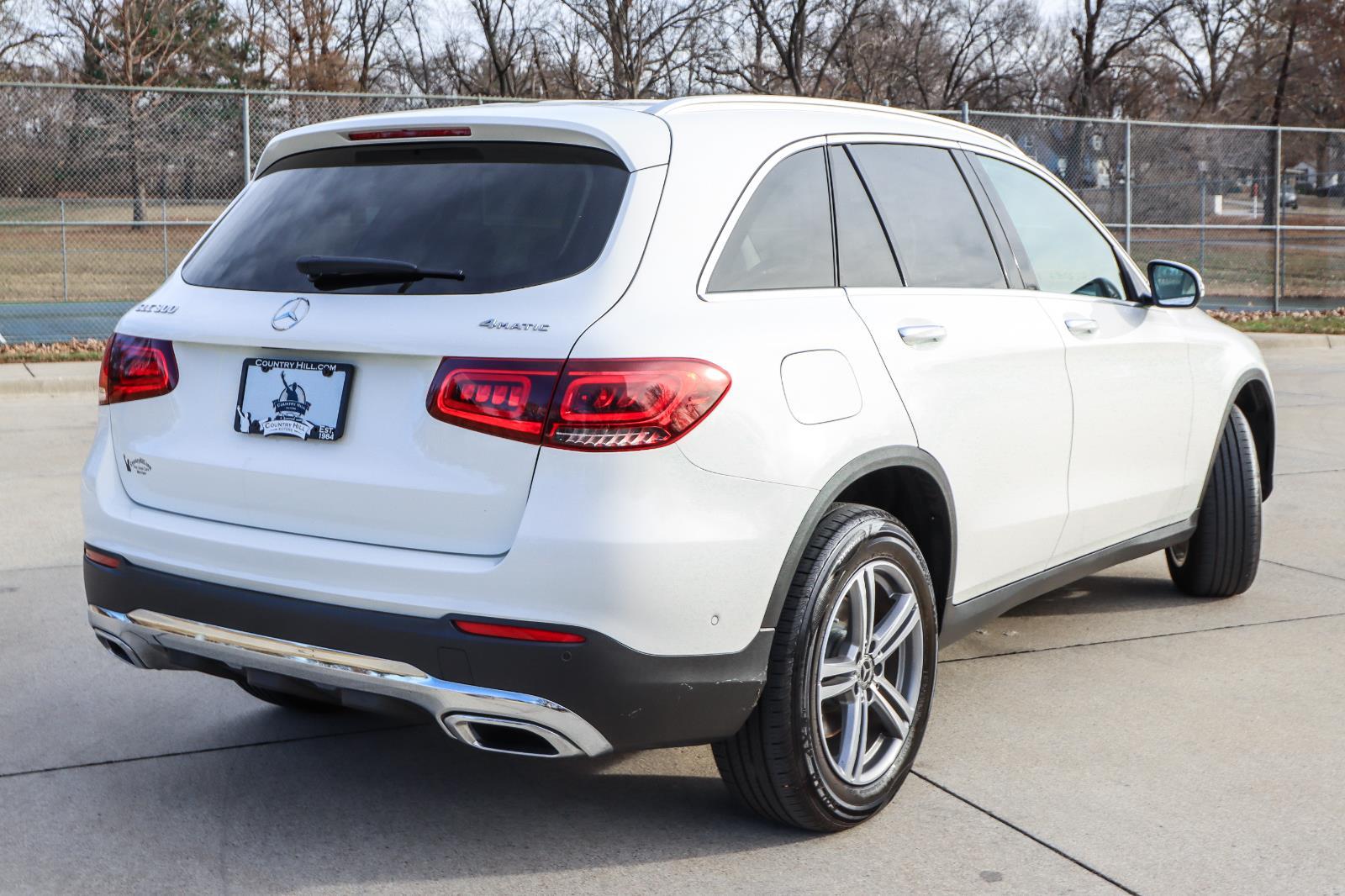 2021 Mercedes-Benz GLC GLC300 - Photo 12