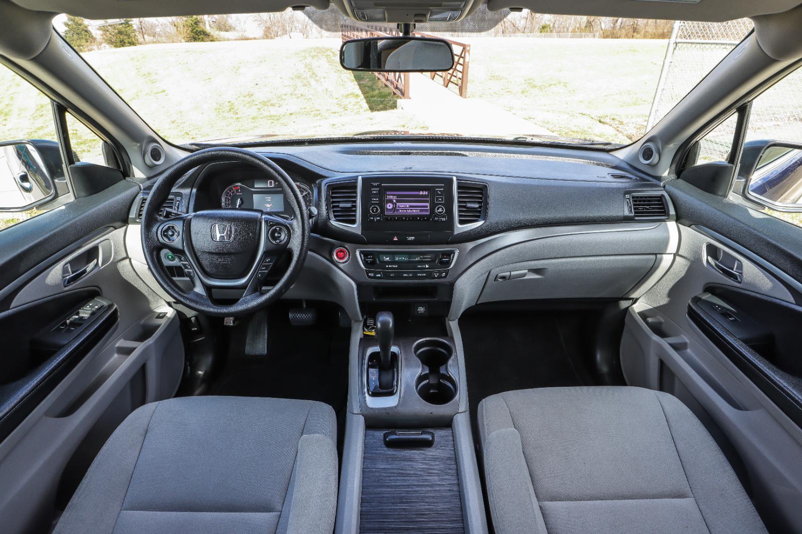2016 Honda Pilot 4WD LX's photo