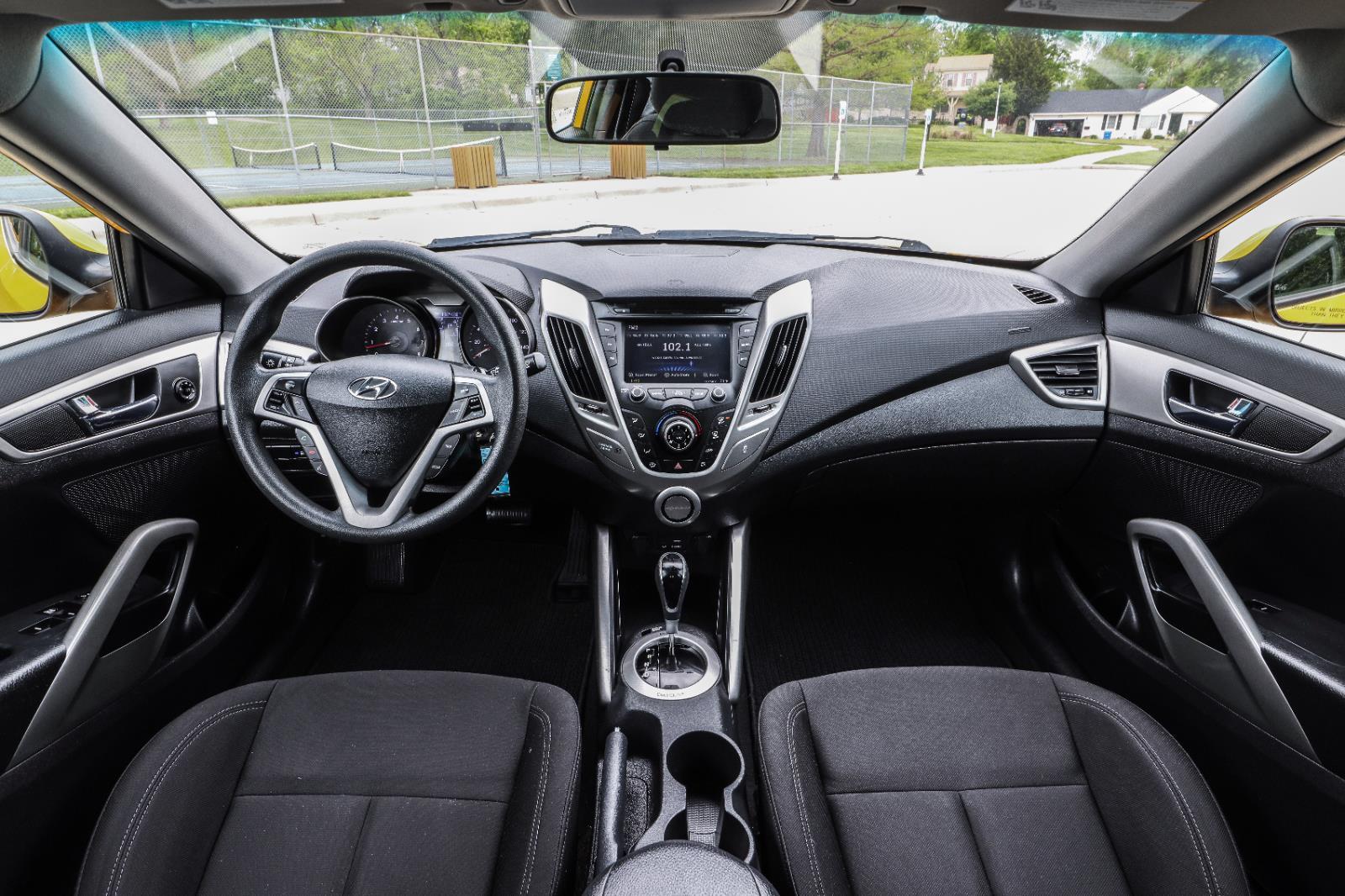 2015 Hyundai Veloster Base