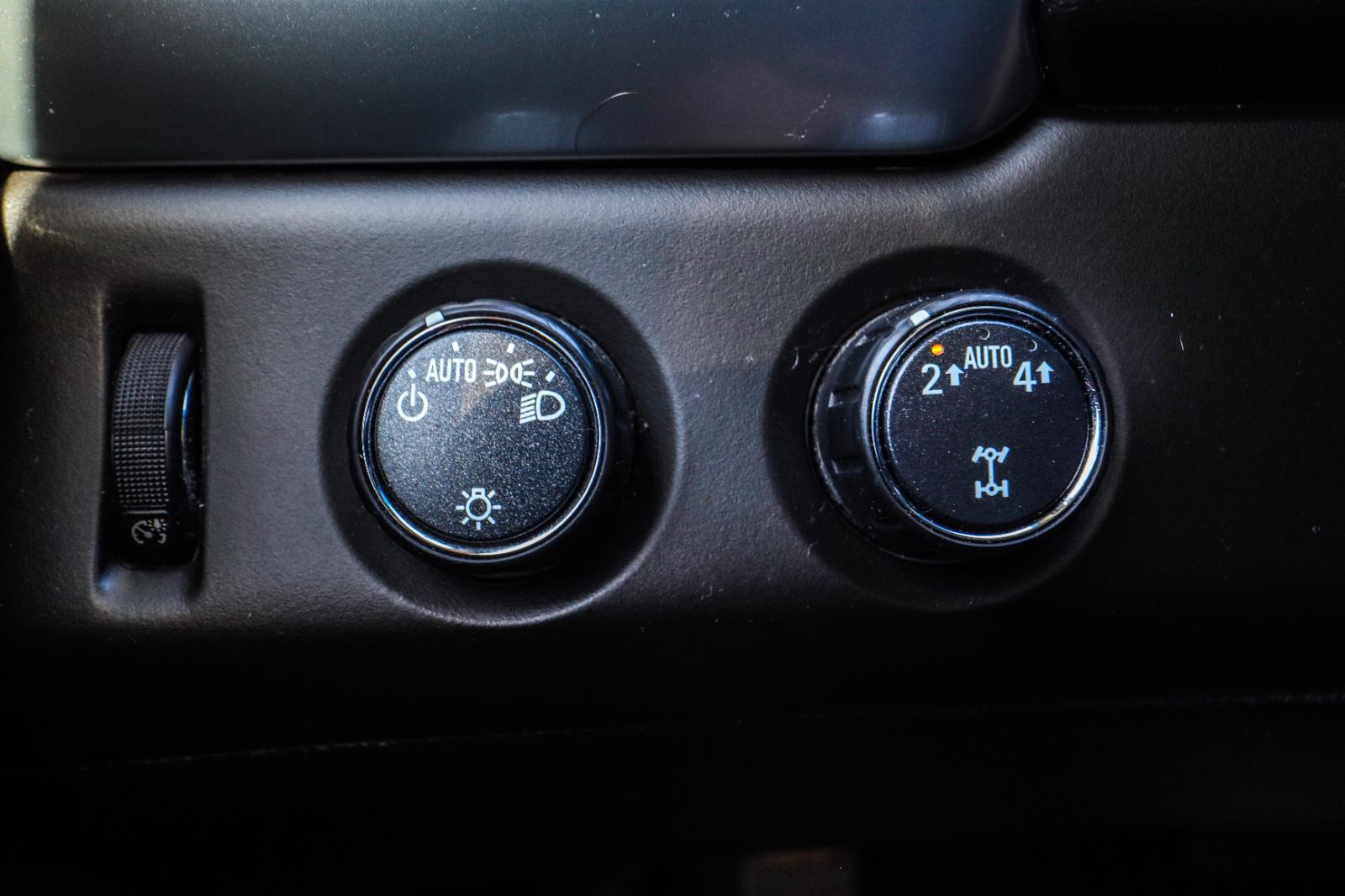 2019 Chevrolet Tahoe LS - Photo 11