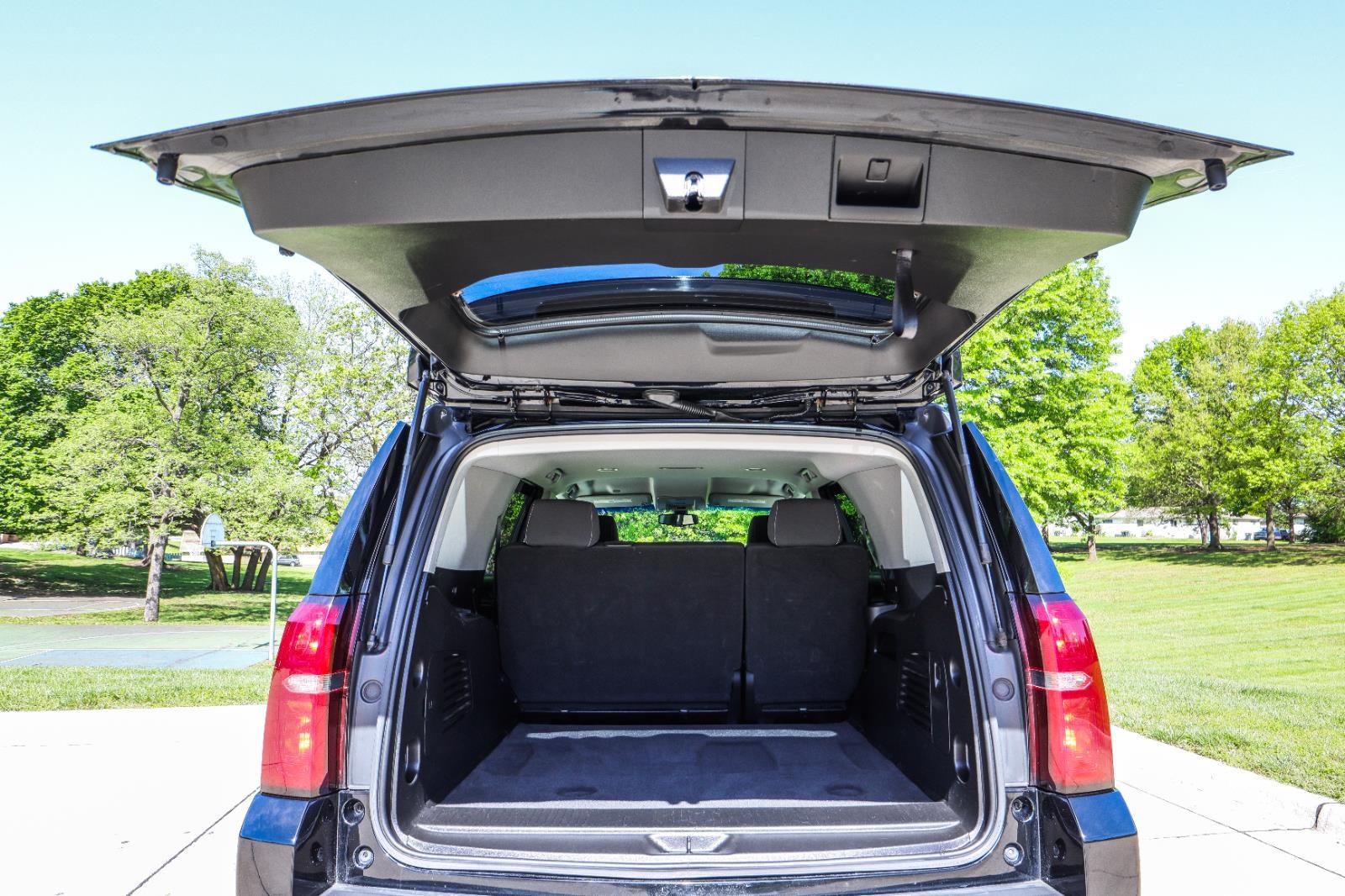 2019 Chevrolet Tahoe LS - Photo 18