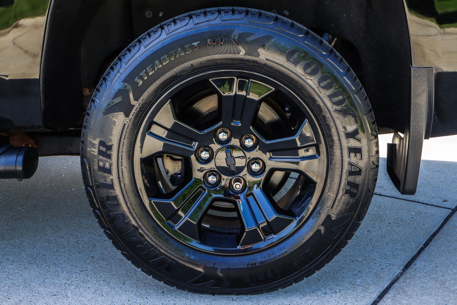 2019 Chevrolet Tahoe LS - Photo 20