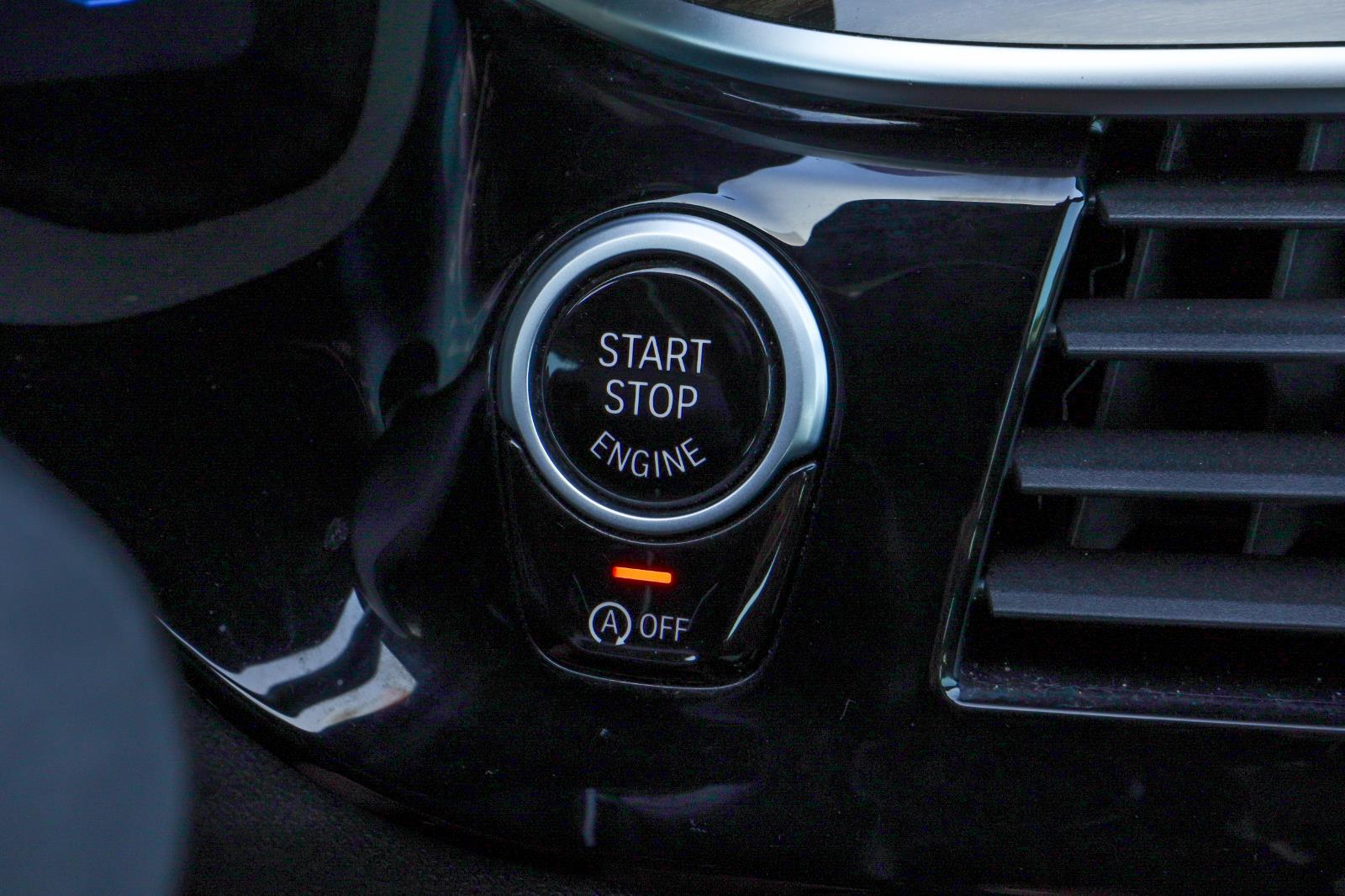 2021 BMW 5 Series 530i - Photo 12