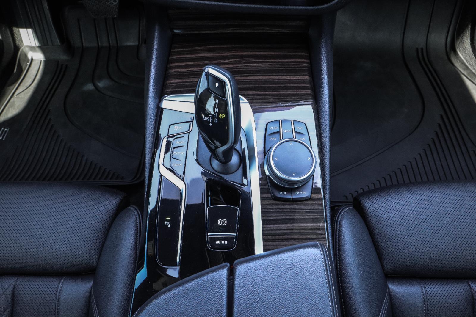 2021 BMW 5 Series 530i - Photo 29