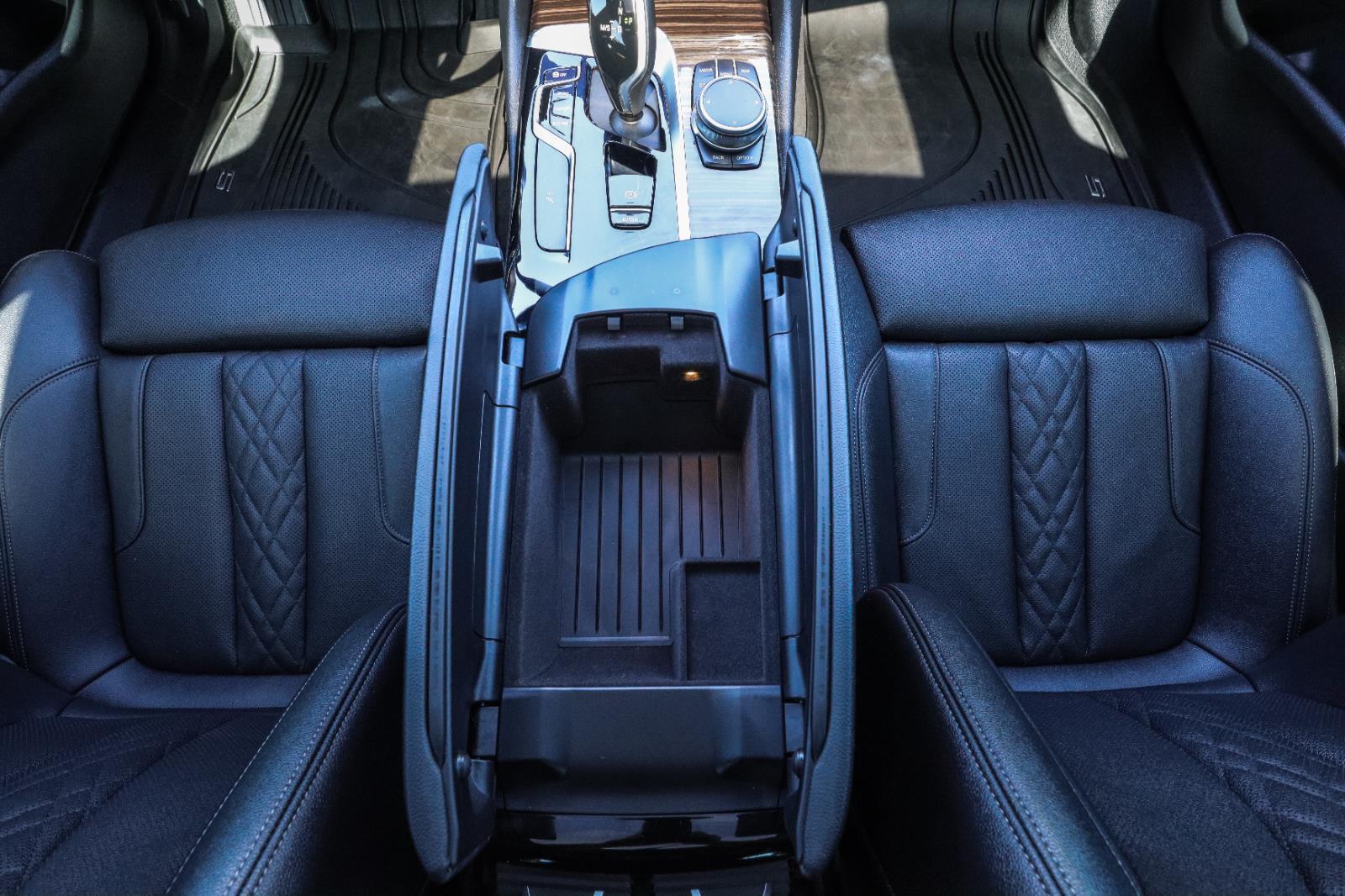 2021 BMW 5 Series 530i - Photo 30