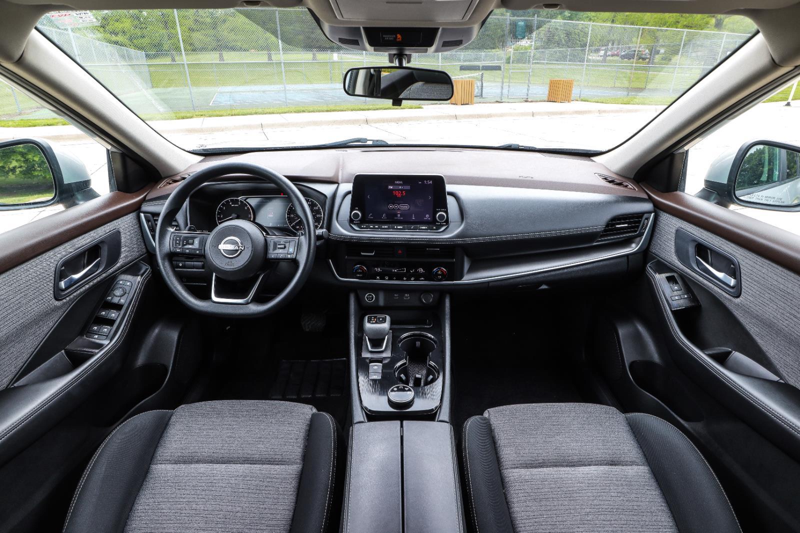 2023 Nissan Rogue SV AWD's photo
