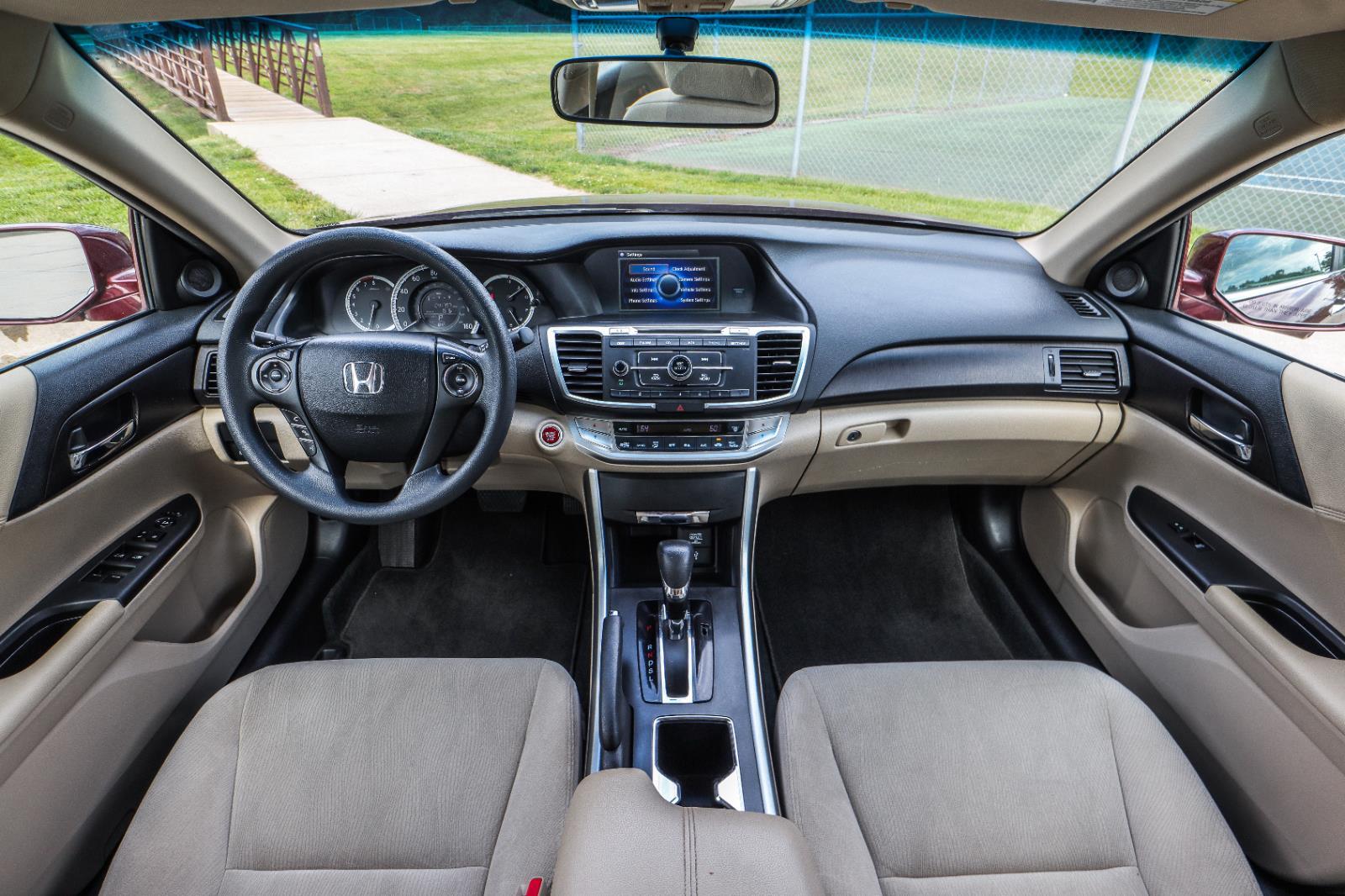 2013 Honda Accord EX Auto's photo