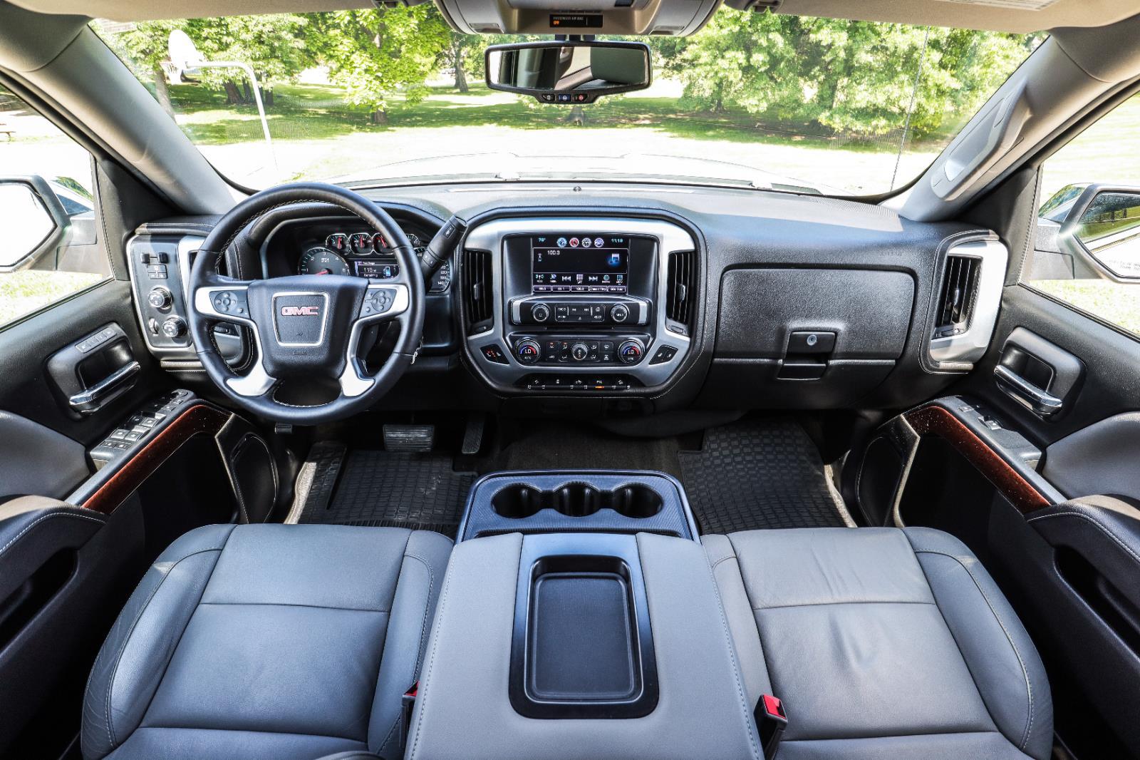 2017 GMC Sierra 4WD Crew Cab Short Box SLT's photo