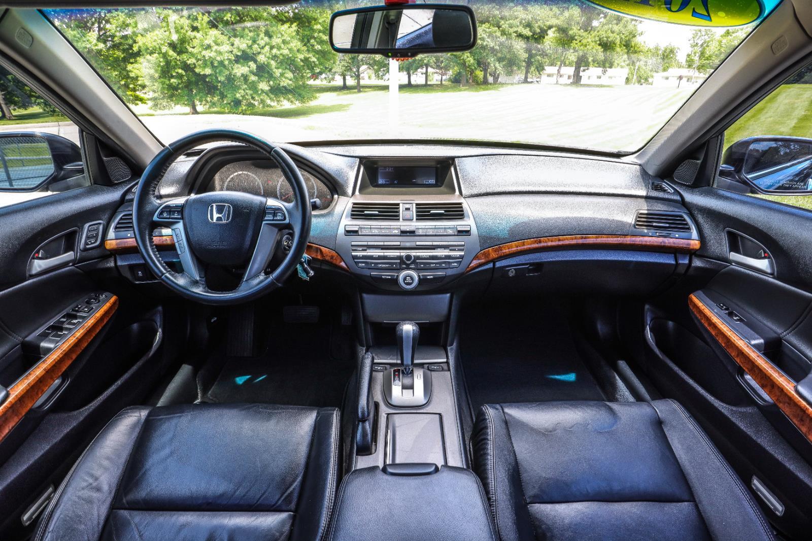 2011 Honda Accord EX-L V6 Auto's photo