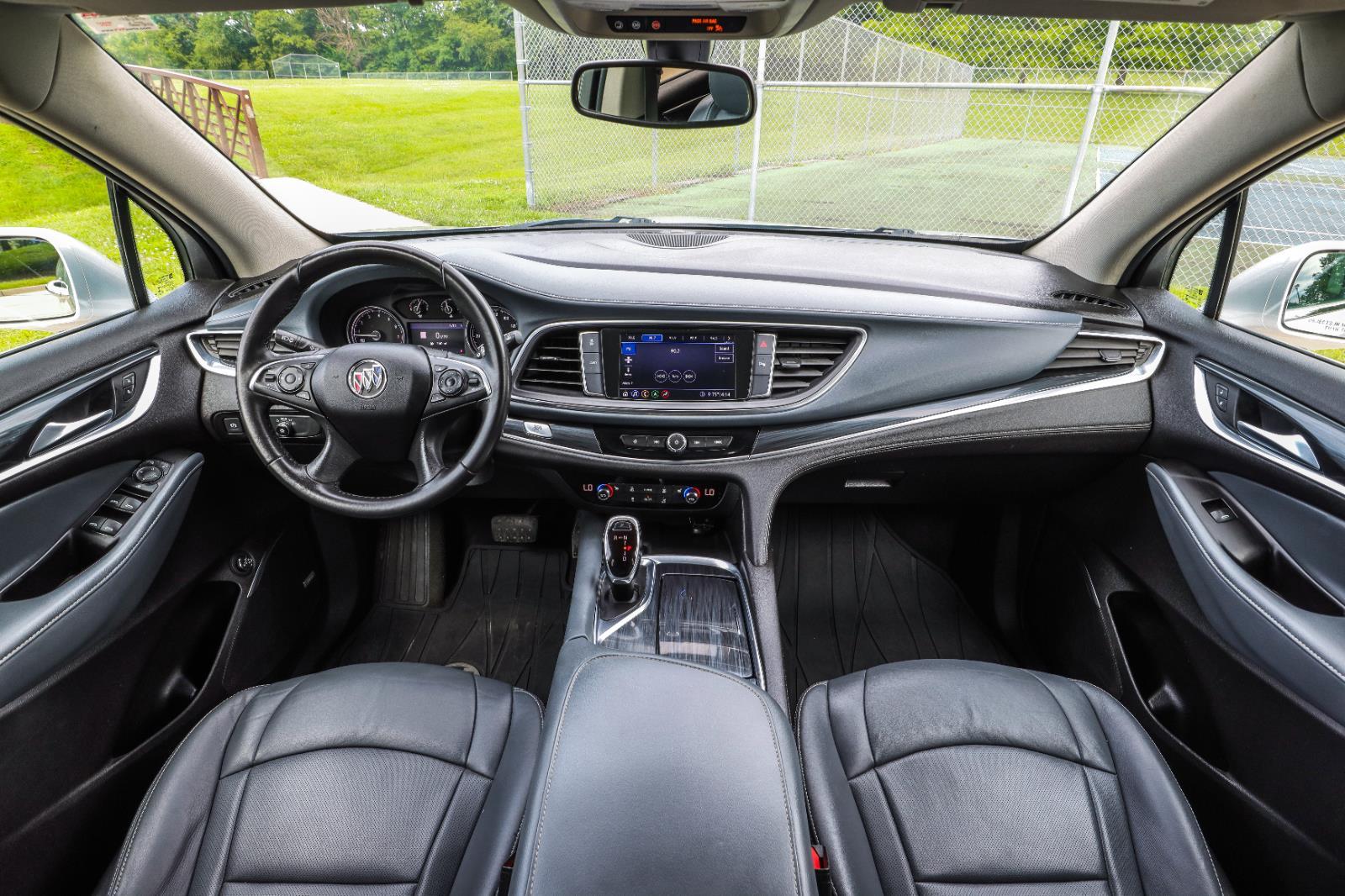2020 Buick Enclave Essence AWD's photo