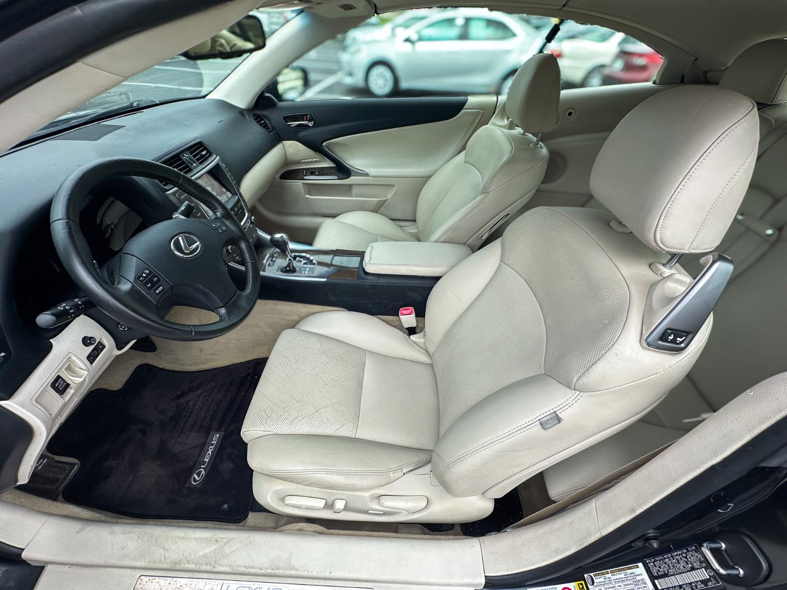 2010 Lexus IS 350 350C's photo