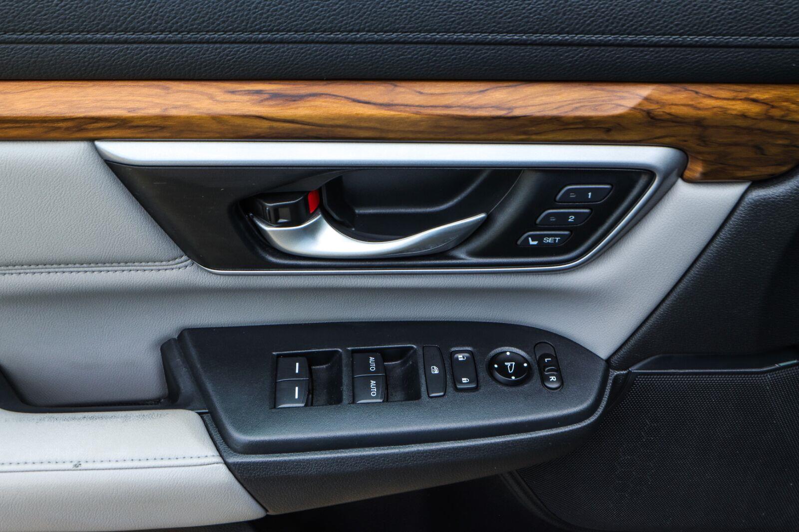 2017 Honda CR-V Touring - Photo 38
