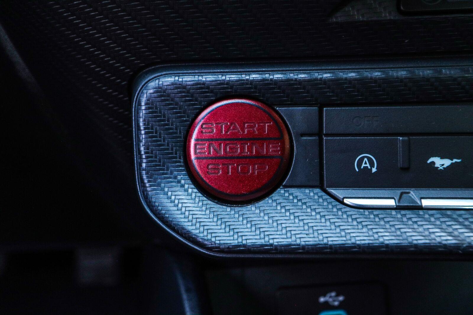 2024 Ford Mustang EcoBoost - Photo 13