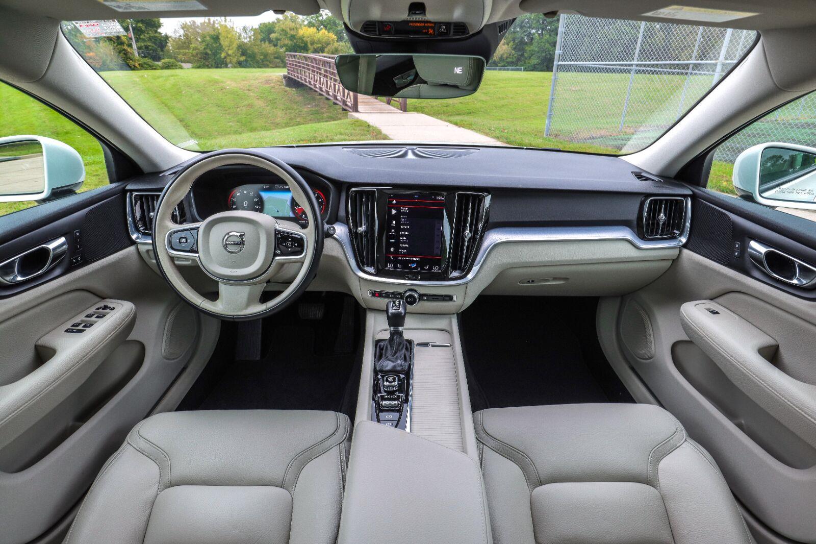 2020 Volvo V60 Cross Country Base