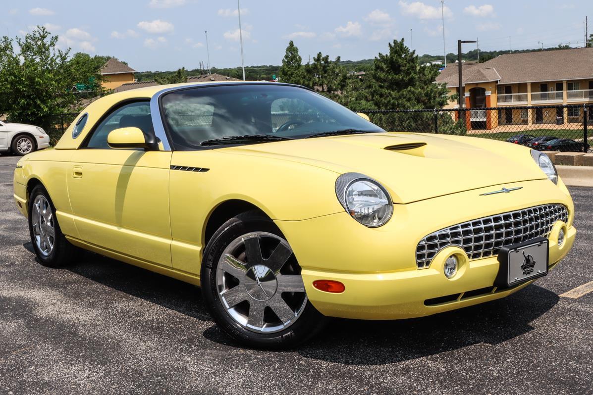 2002 Ford Thunderbird Deluxe - Country Hill