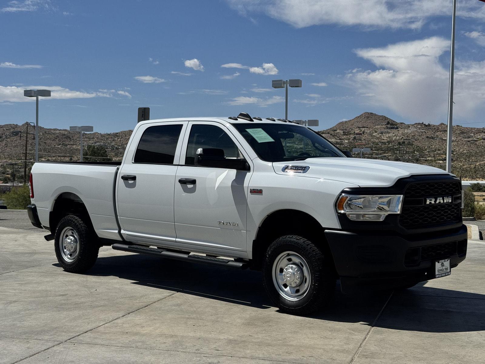 Bright White Clearcoat 2022 RAM 2500 Pickup Truck Four-Wheel Drive 8-Speed Automatic
