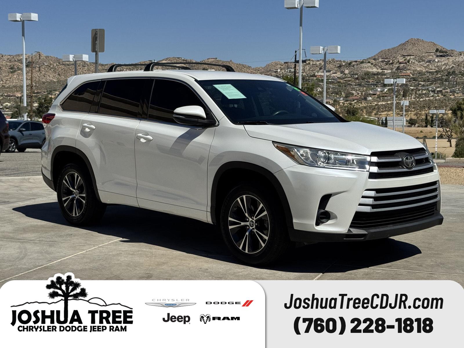 White (Blizzard Pearl) 2018 Toyota Highlander SUV / Crossover Front-Wheel Drive 8-Speed Automatic