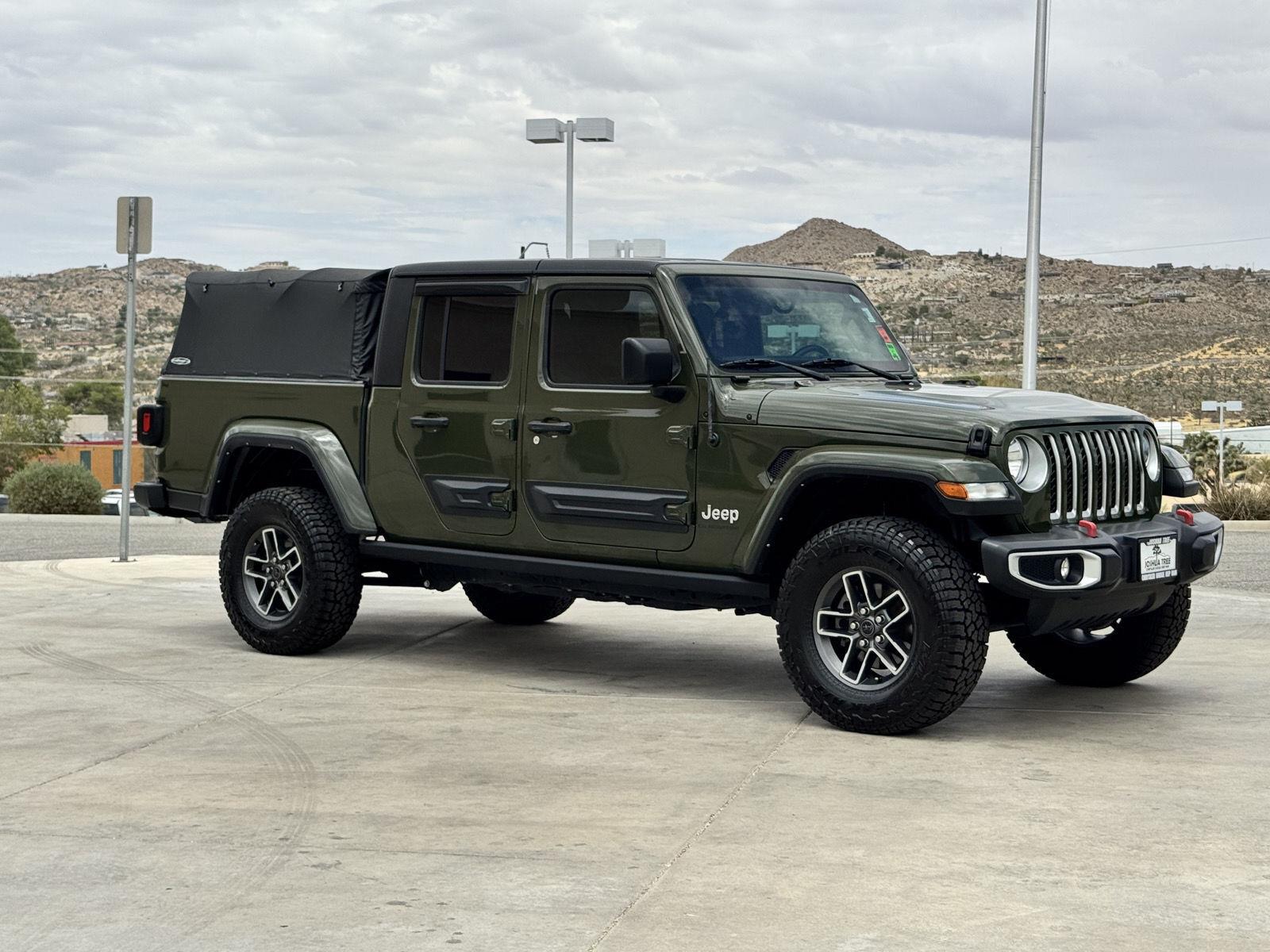 Sarge Green Clearcoat 2022 Jeep Gladiator Pickup Truck Four-Wheel Drive 8-Speed Automatic