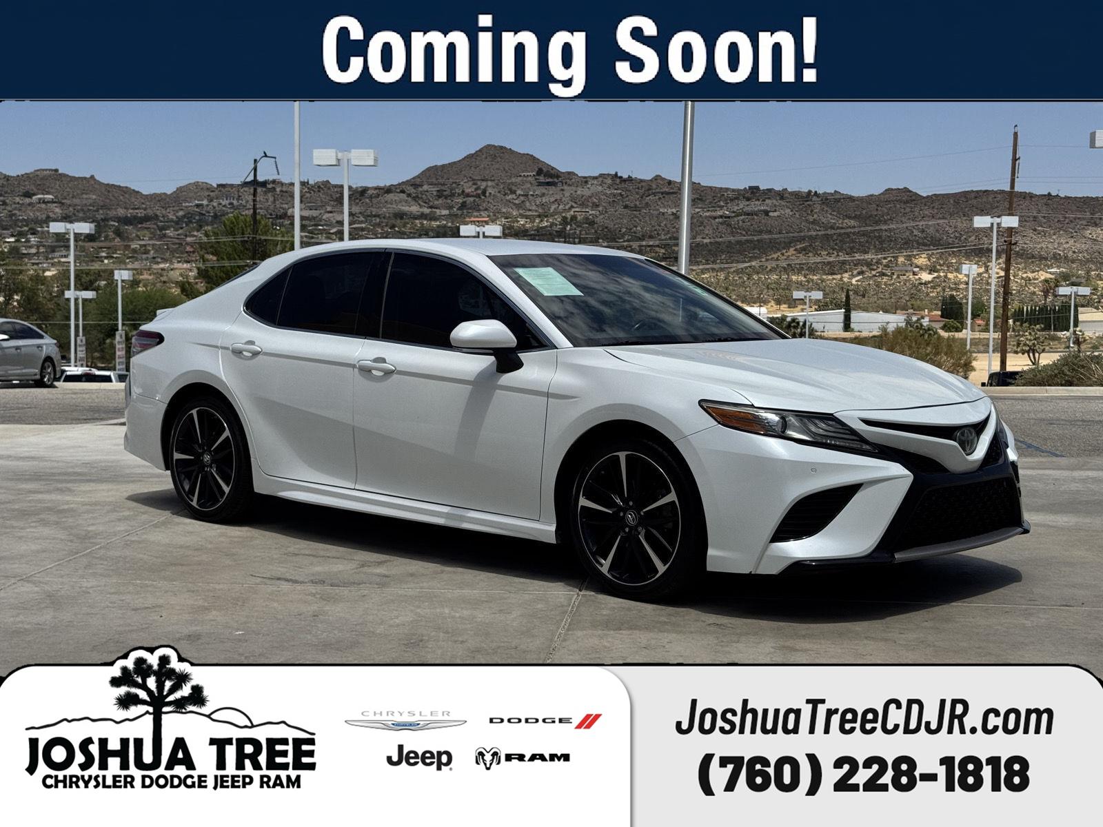White (Wind Chill Pearl) 2018 Toyota Camry Sedan Front-Wheel Drive Automatic