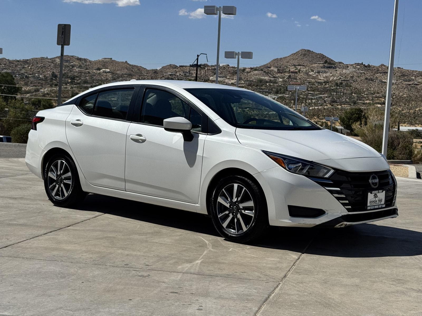 2023 Nissan Versa SV FWD