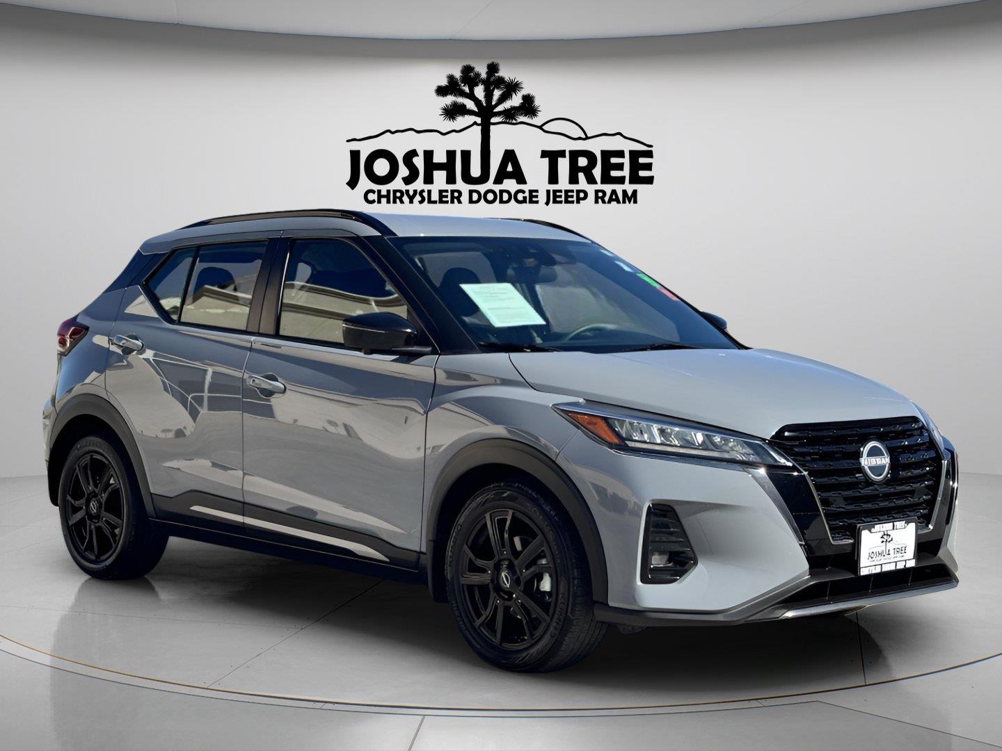 2023 Nissan Kicks SR FWD