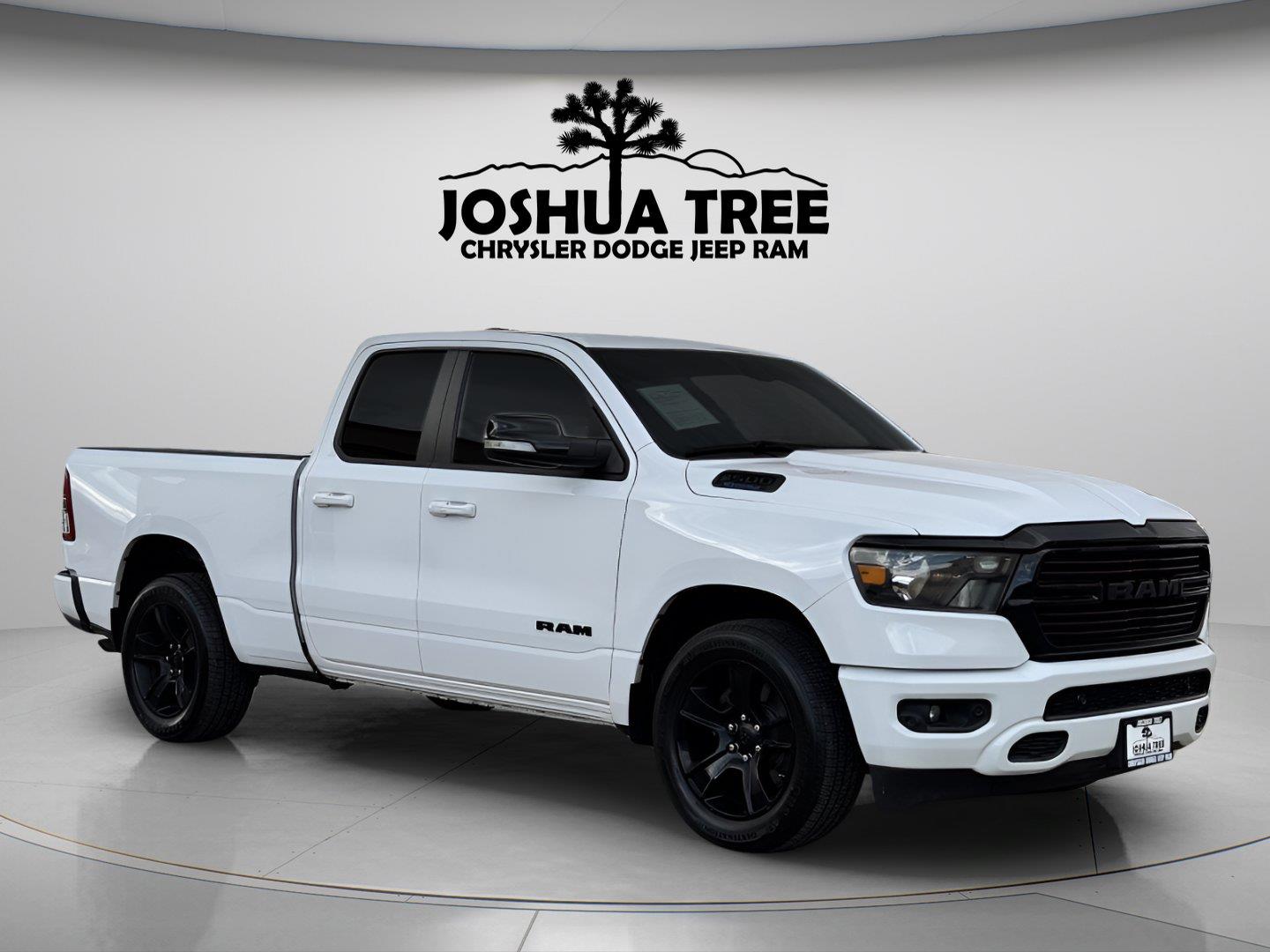 Bright White Clearcoat 2021 RAM 1500 Pickup Truck 4X2 8-Speed Automatic