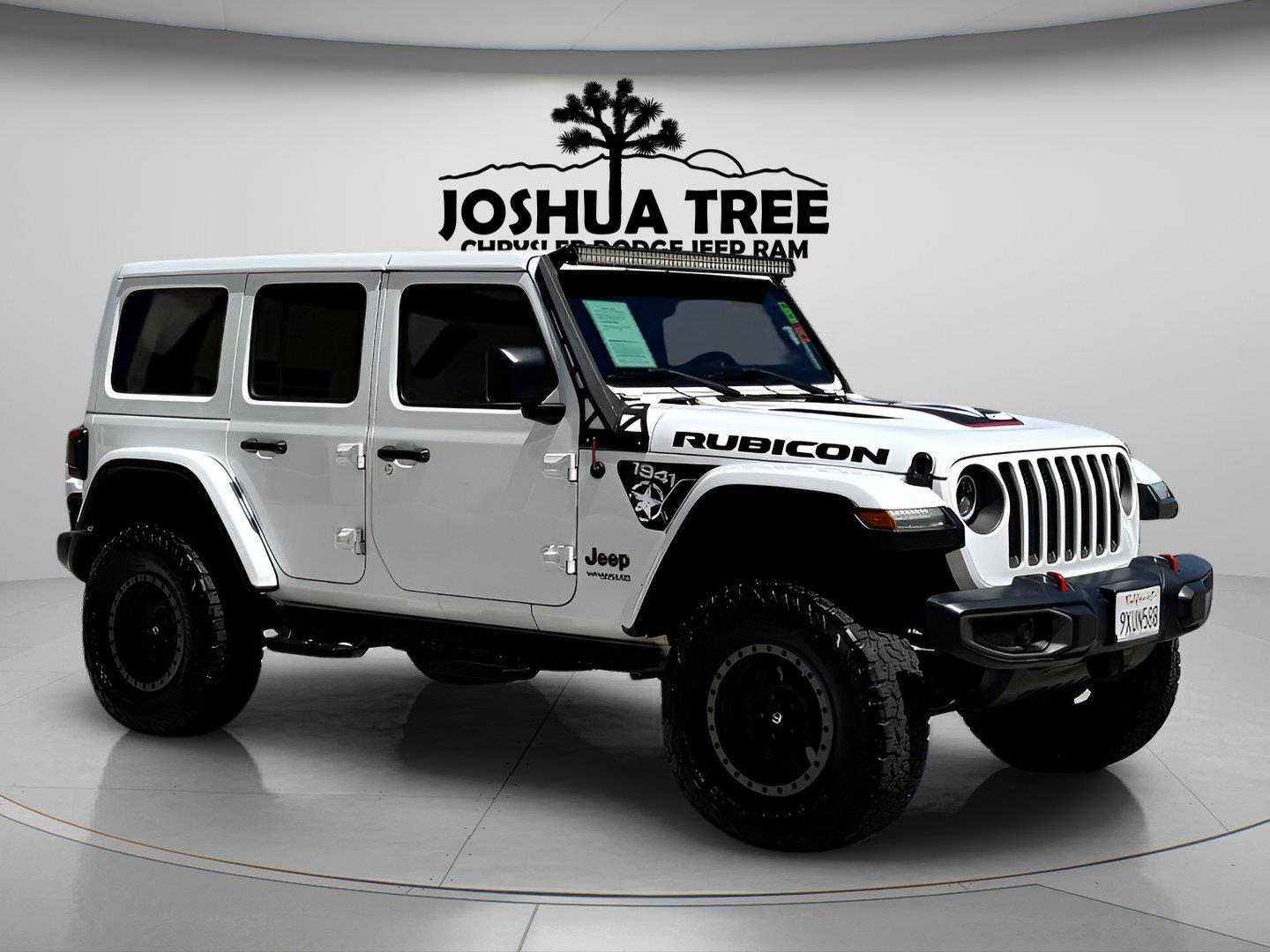 Bright White Clearcoat 2019 Jeep Wrangler SUV / Crossover Four-Wheel Drive 8-Speed Automatic