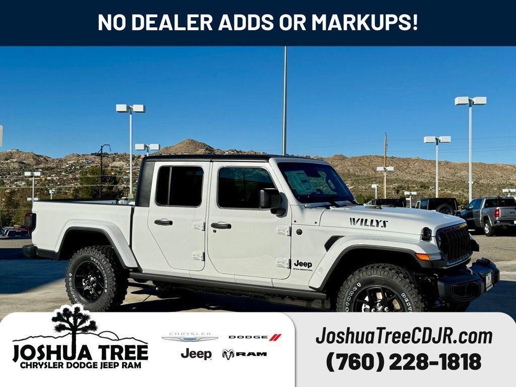 Bright White Clearcoat 2026 Jeep Gladiator Pickup Truck Four-Wheel Drive 8-Speed Automatic