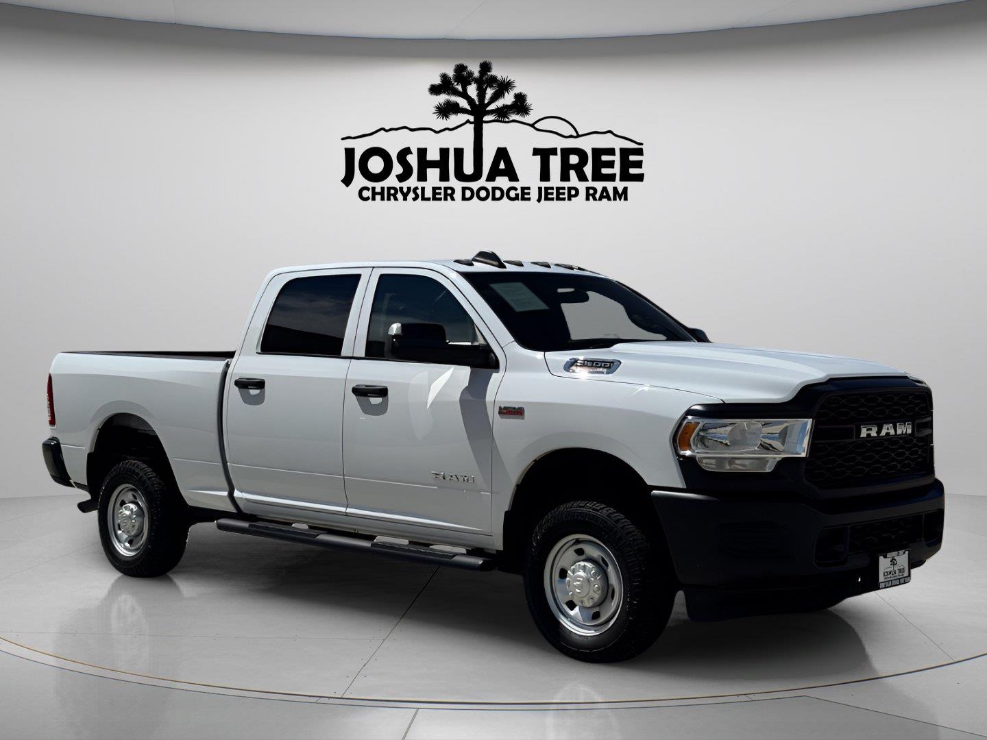 Bright White Clearcoat 2022 RAM 2500 Pickup Truck Four-Wheel Drive 8-Speed Automatic
