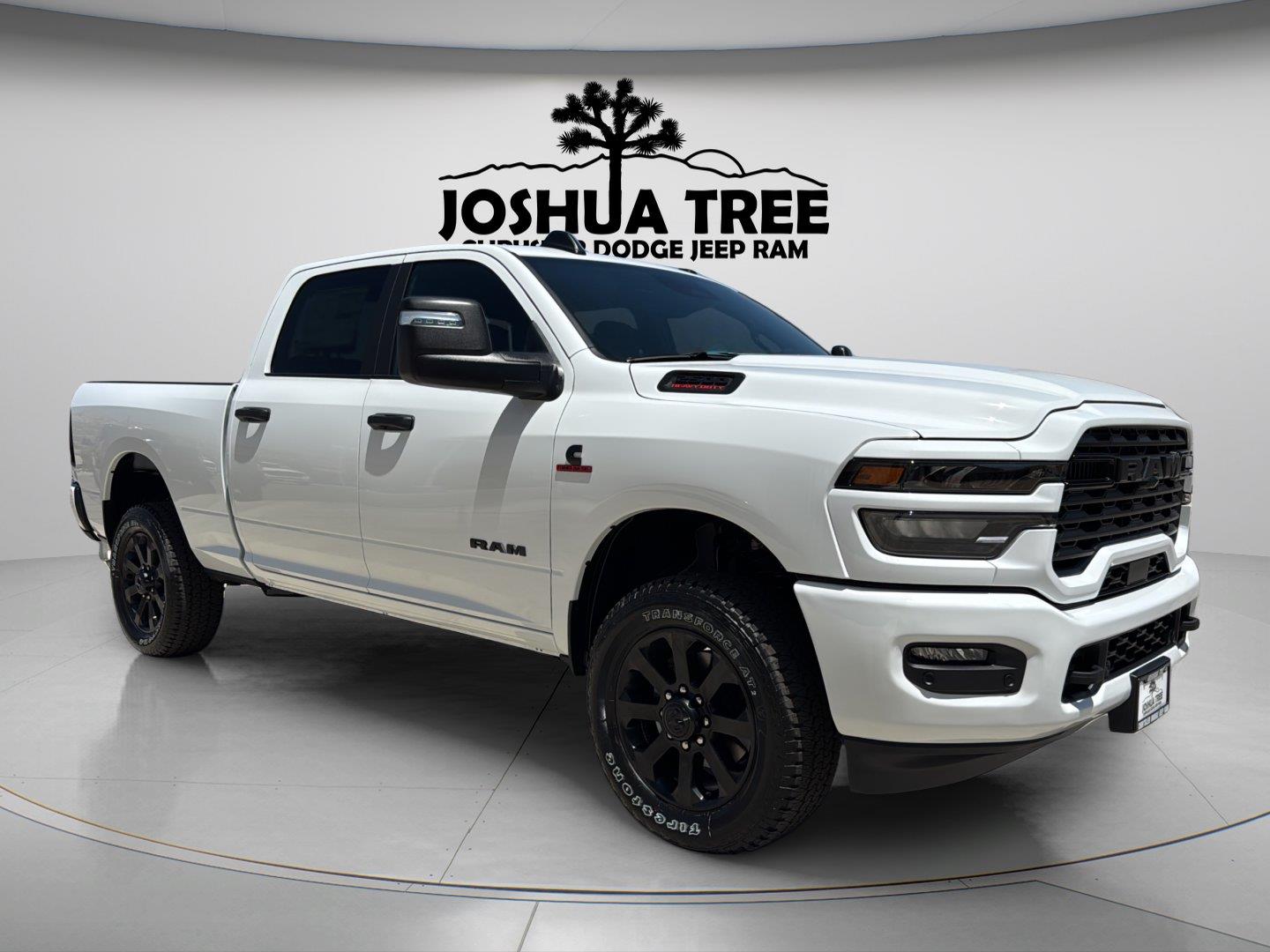 Bright White Clearcoat 2026 RAM 2500 Pickup Truck Four-Wheel Drive 8-Speed Automatic