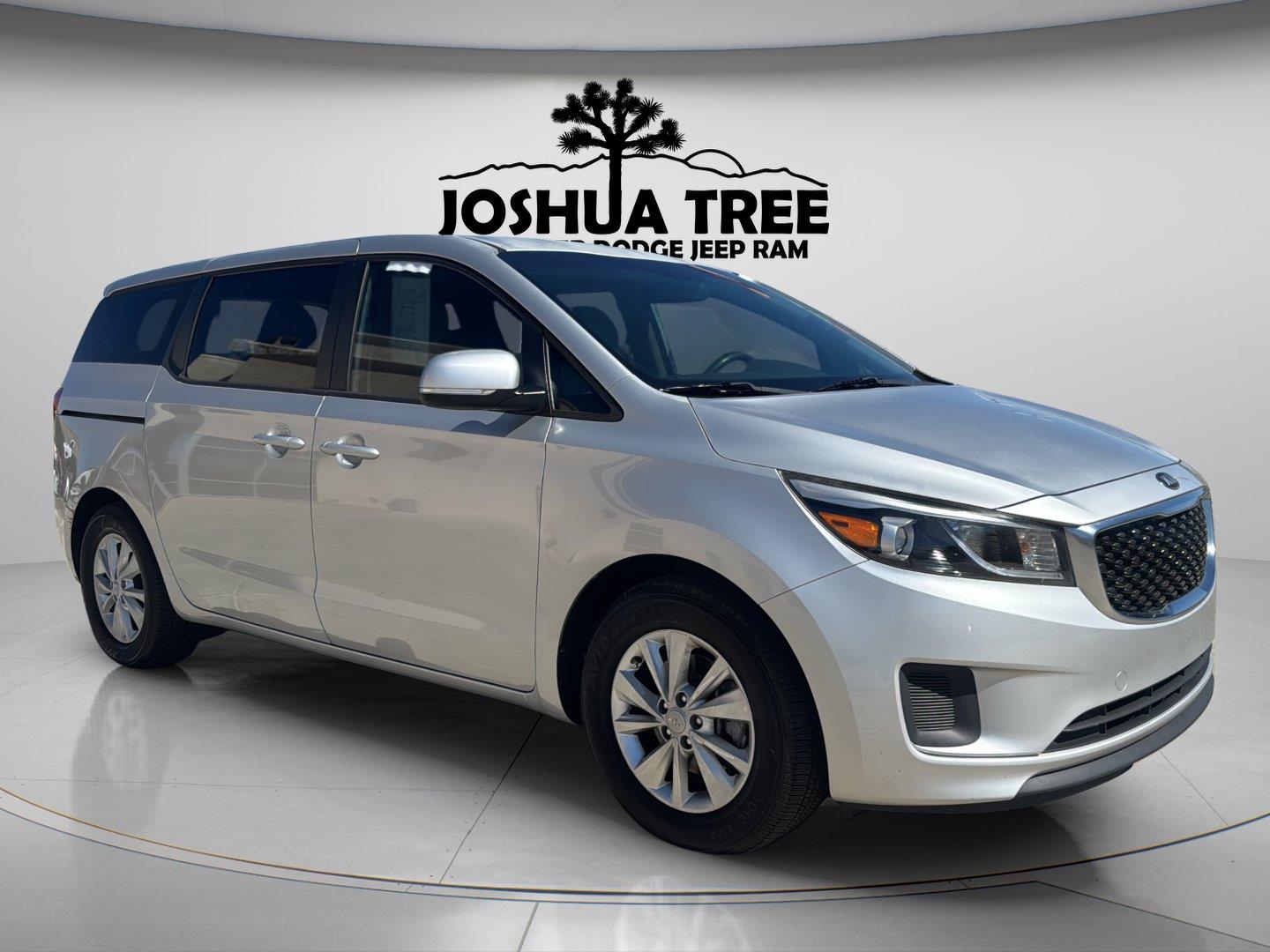 Silky Silver 2018 Kia Sedona Minivan Front-Wheel Drive 6-Speed Automatic