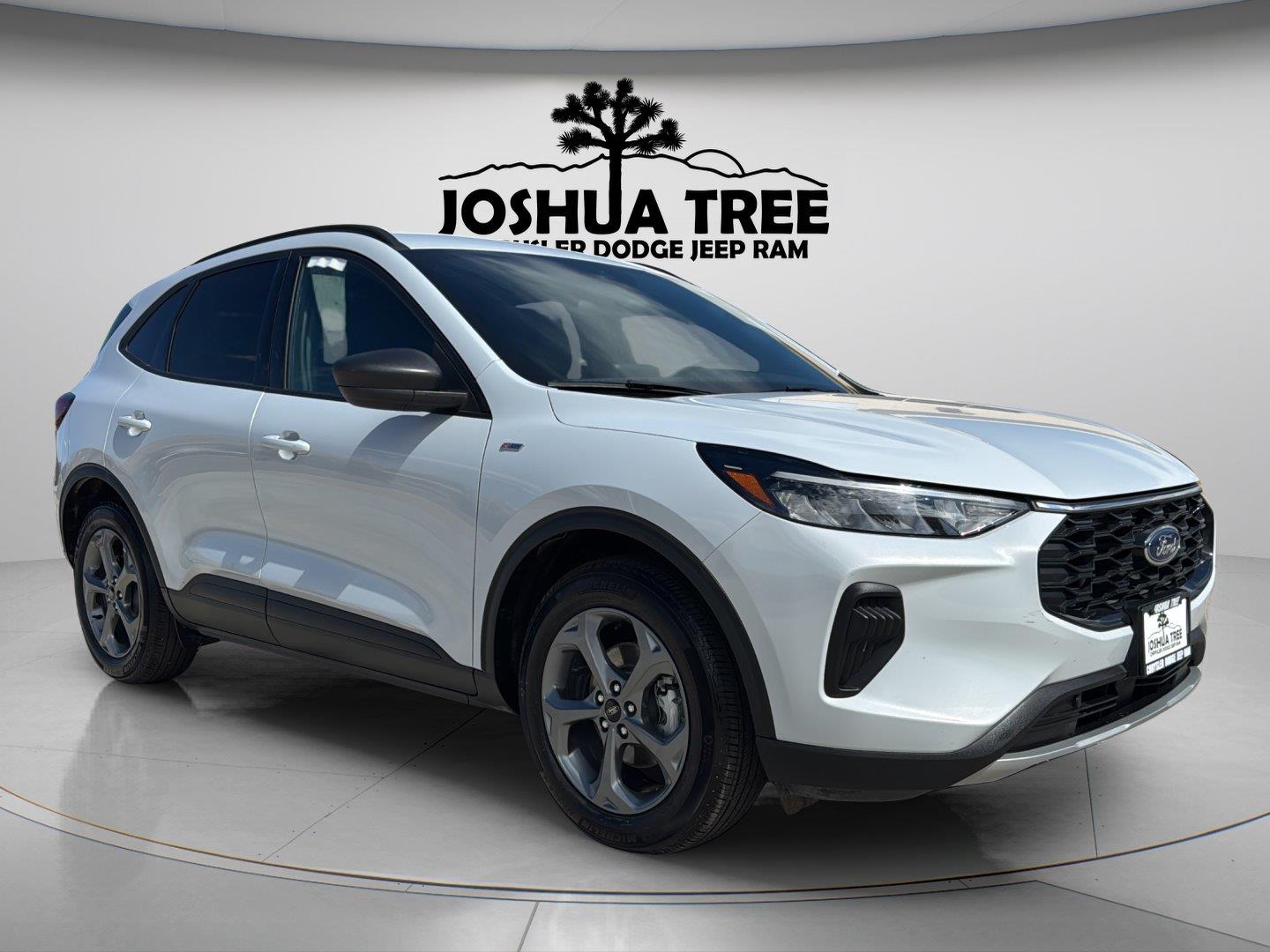 Space Silver 2025 Ford Escape SUV / Crossover Front-Wheel Drive 8-Speed Automatic